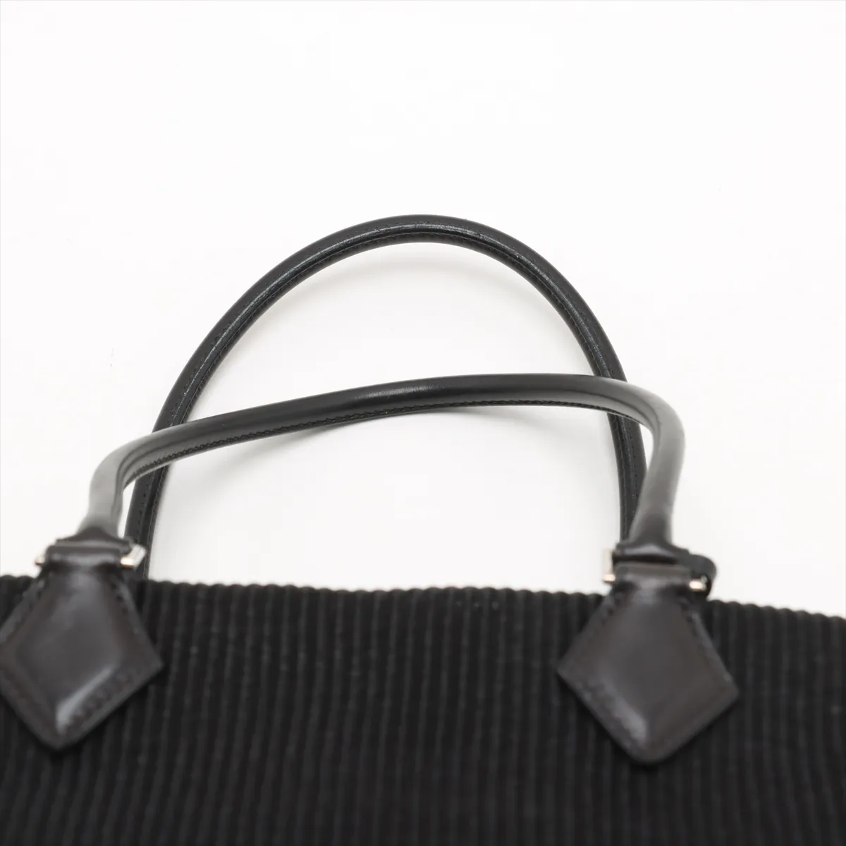 Plume 32 Crinolan x Voga River Black Silver Hardware D:2000 — view 6