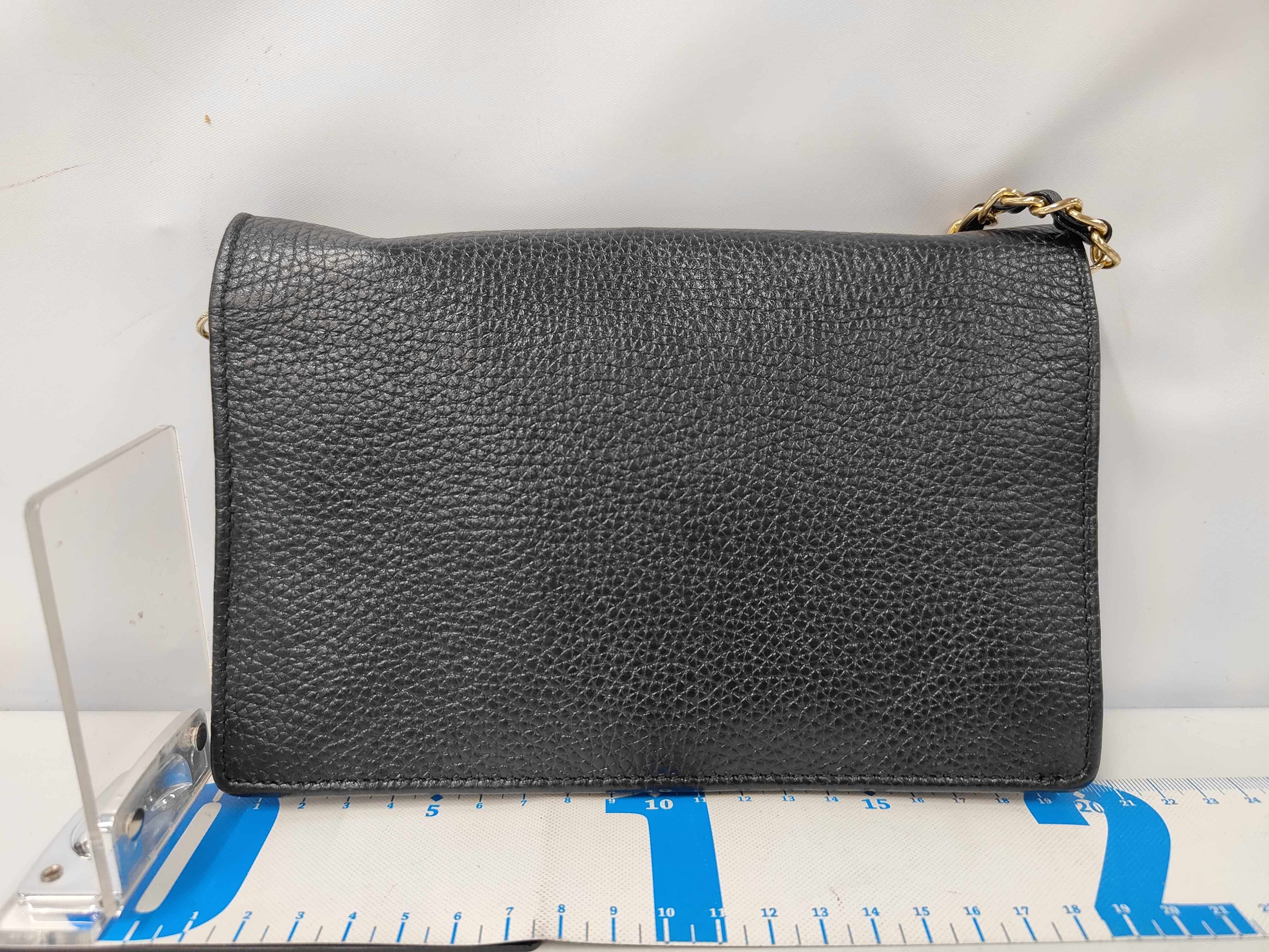 Soho Chain Wallet Shoulder Bag (Excellent Condition) — view 2