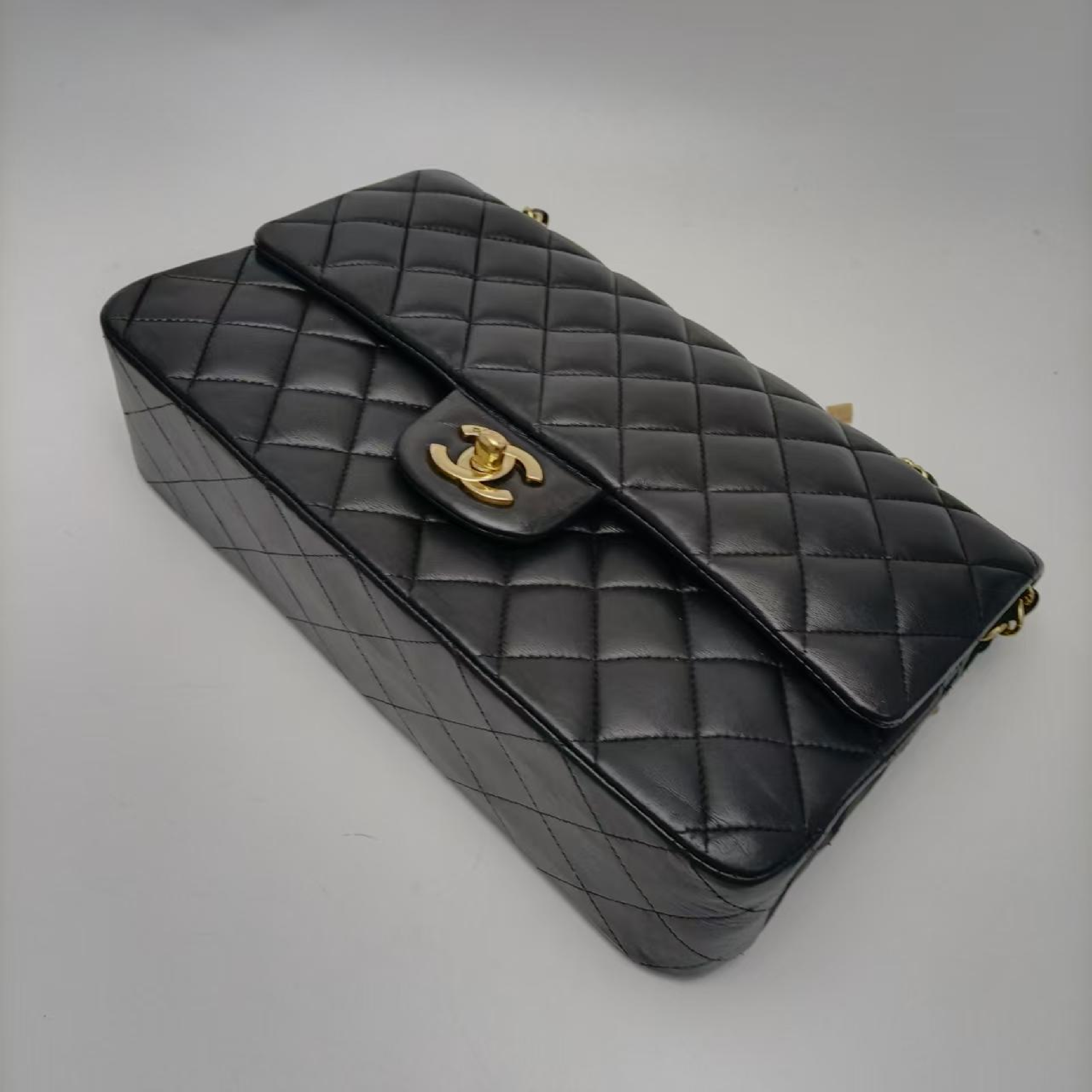 Classic Flap Lambskin Shoulder Bag Serial Number 12 Shoulder Bag — view 5