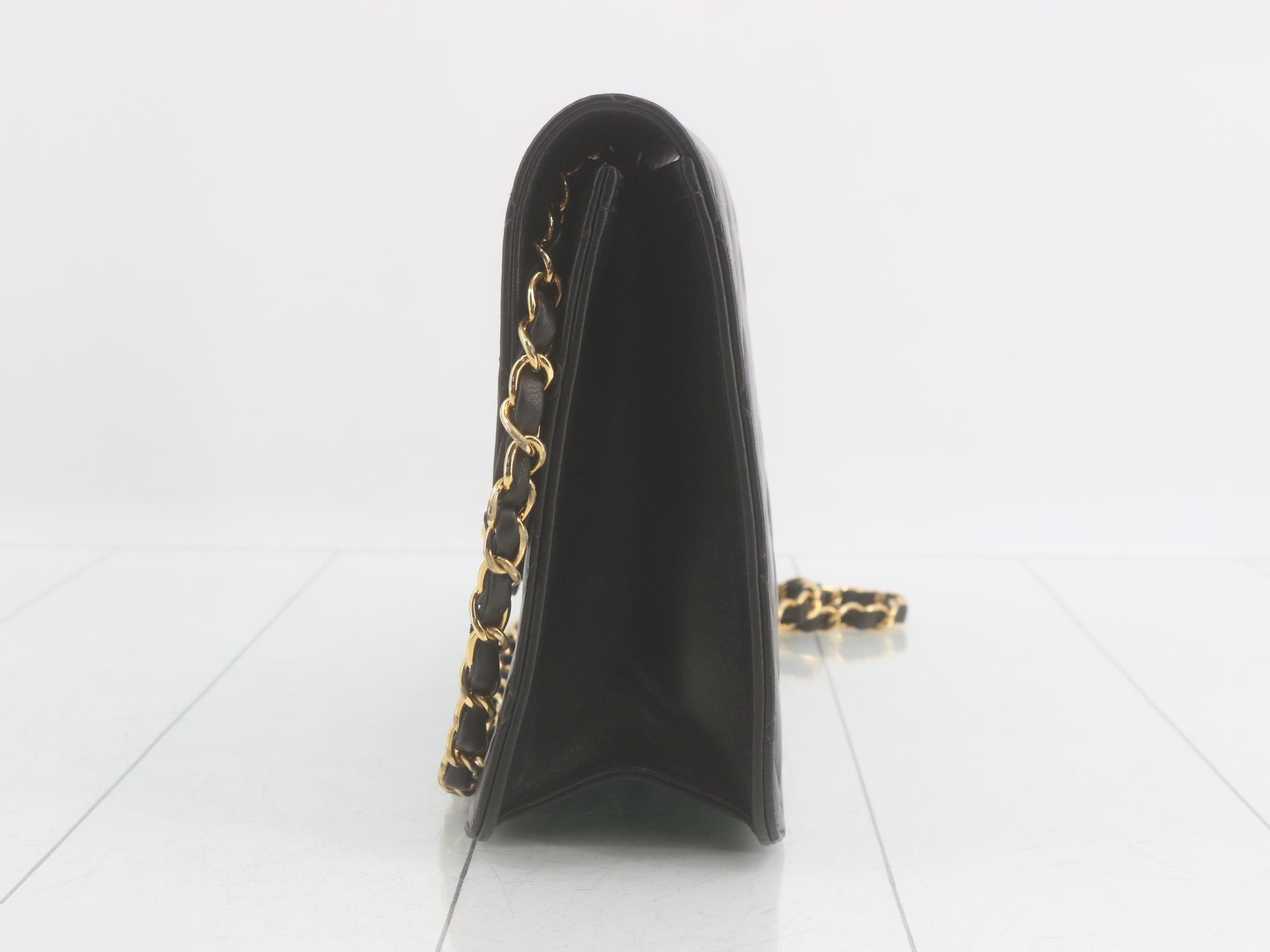 Chain shoulder bag, turn-lock, item number 7. — view 3