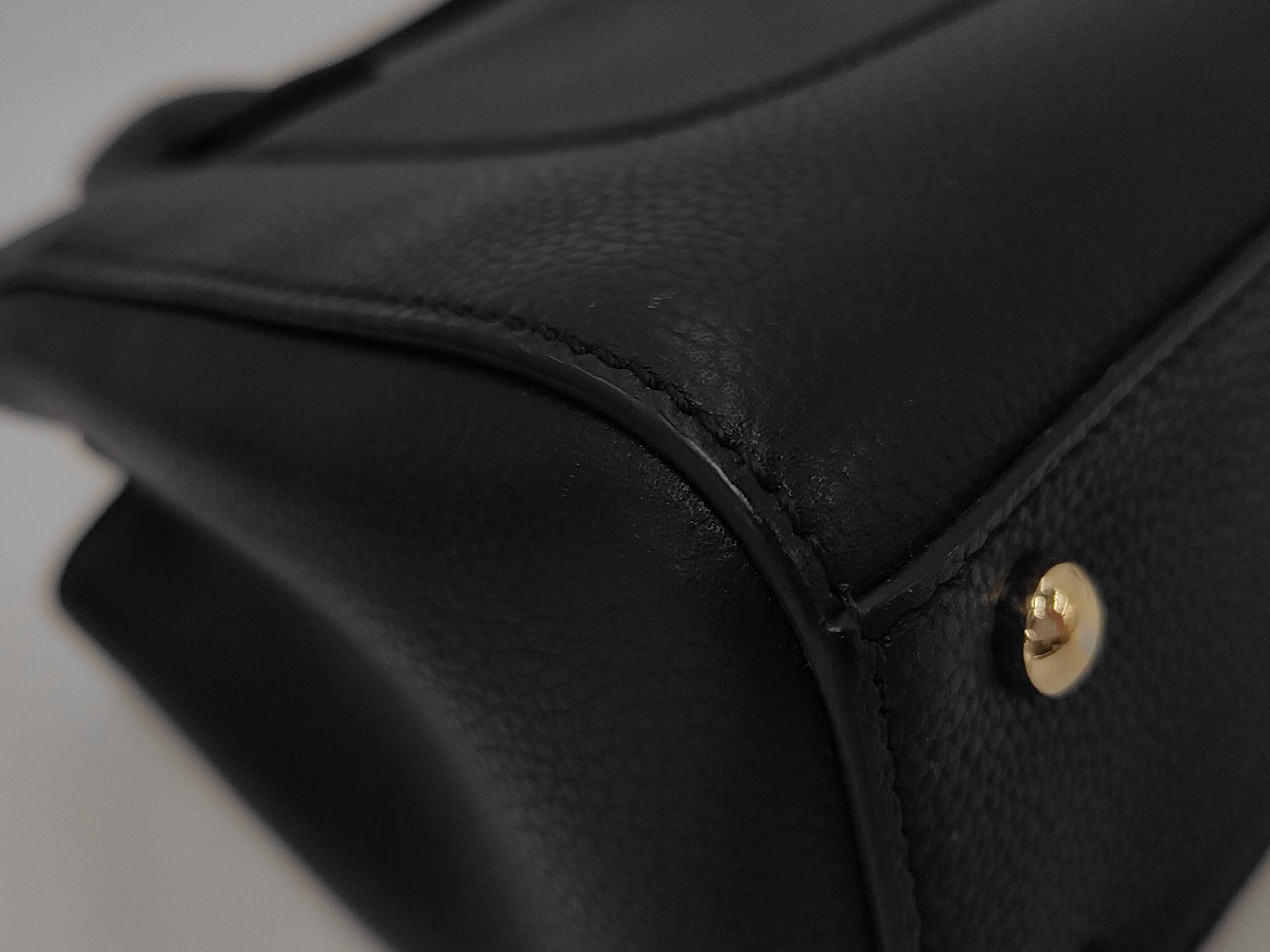 Neo Executive Tote Mini Black x Gold Calfskin No. 23 with Card Handbag — view 3