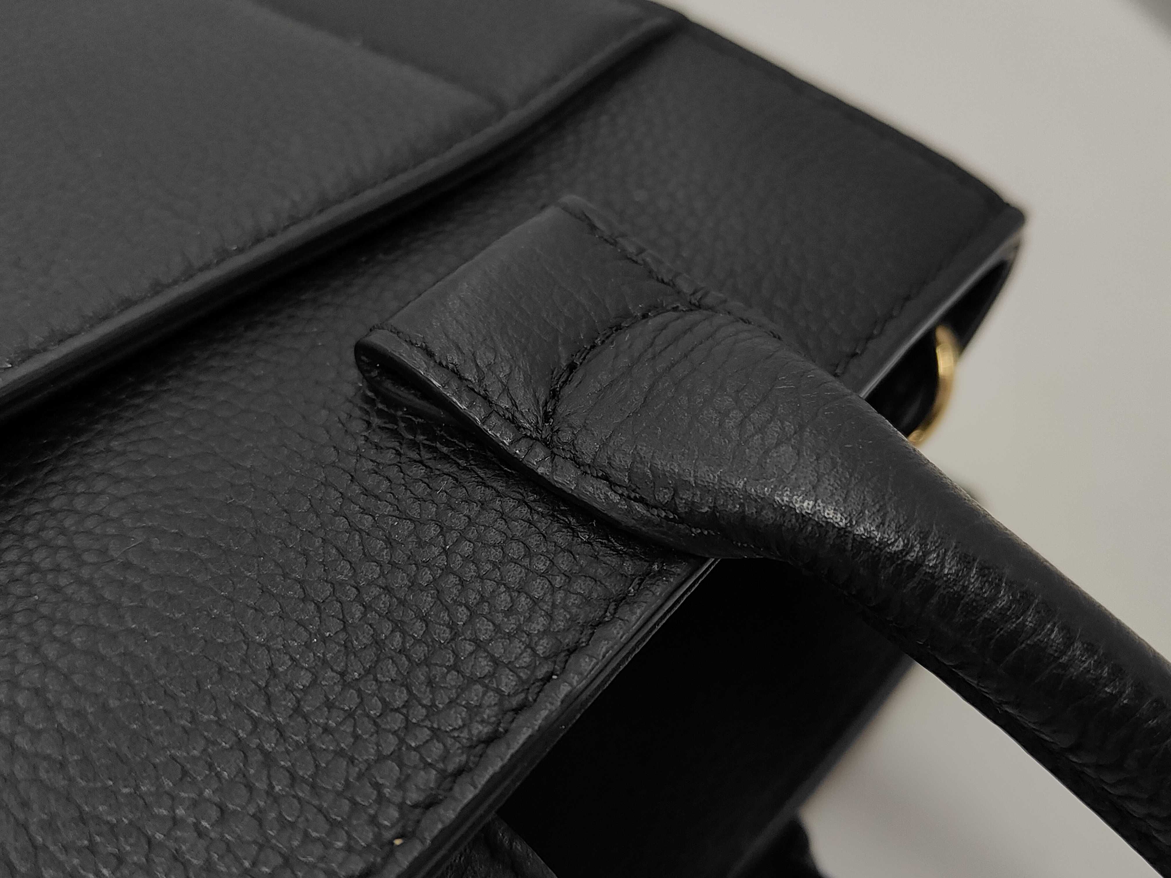 Neo Executive Tote Mini Black x Gold Calfskin No. 23 with Card Handbag — view 7