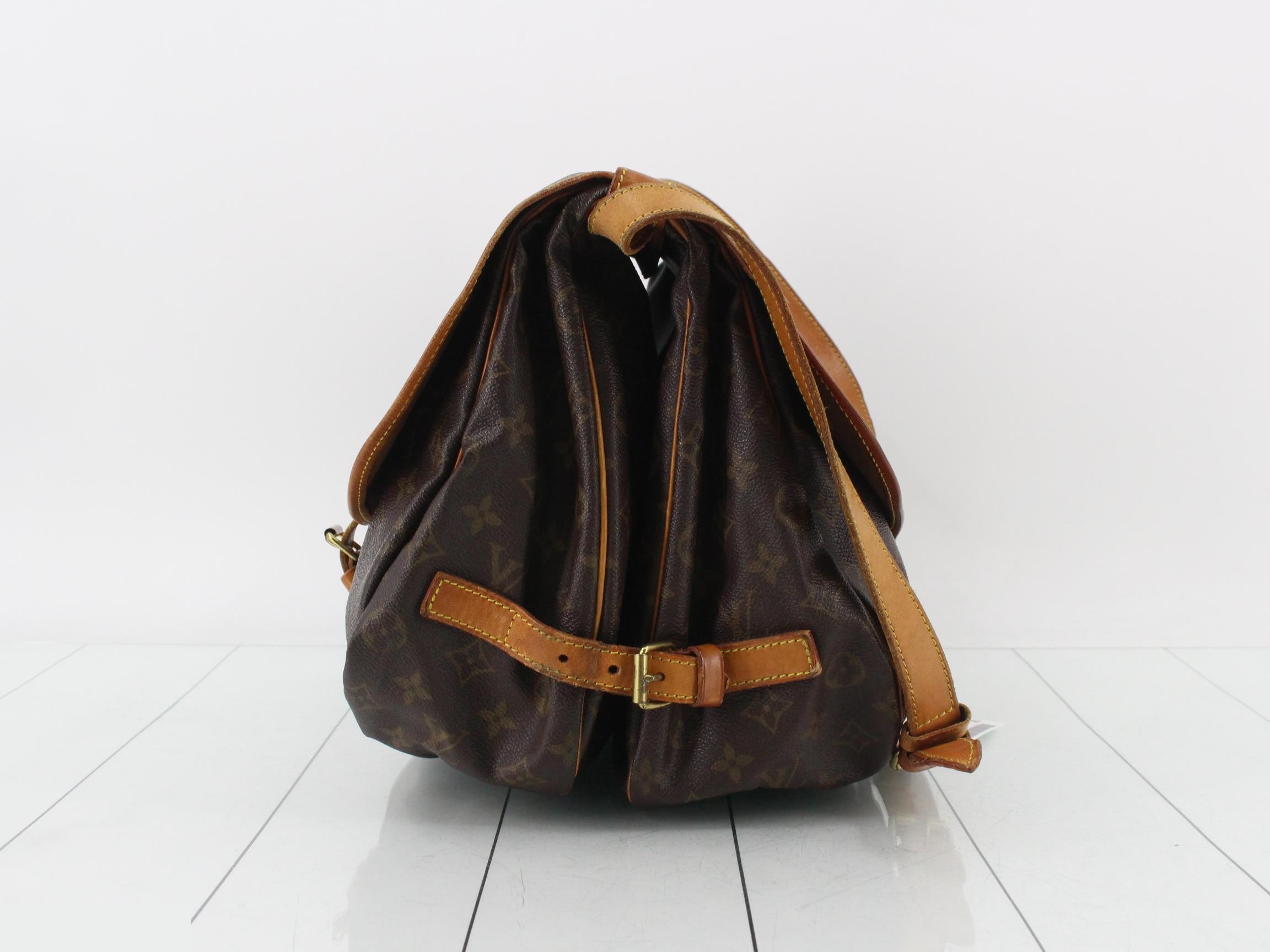Saumur 30 Monogram Shoulder Bag AR0994 LV — view 4