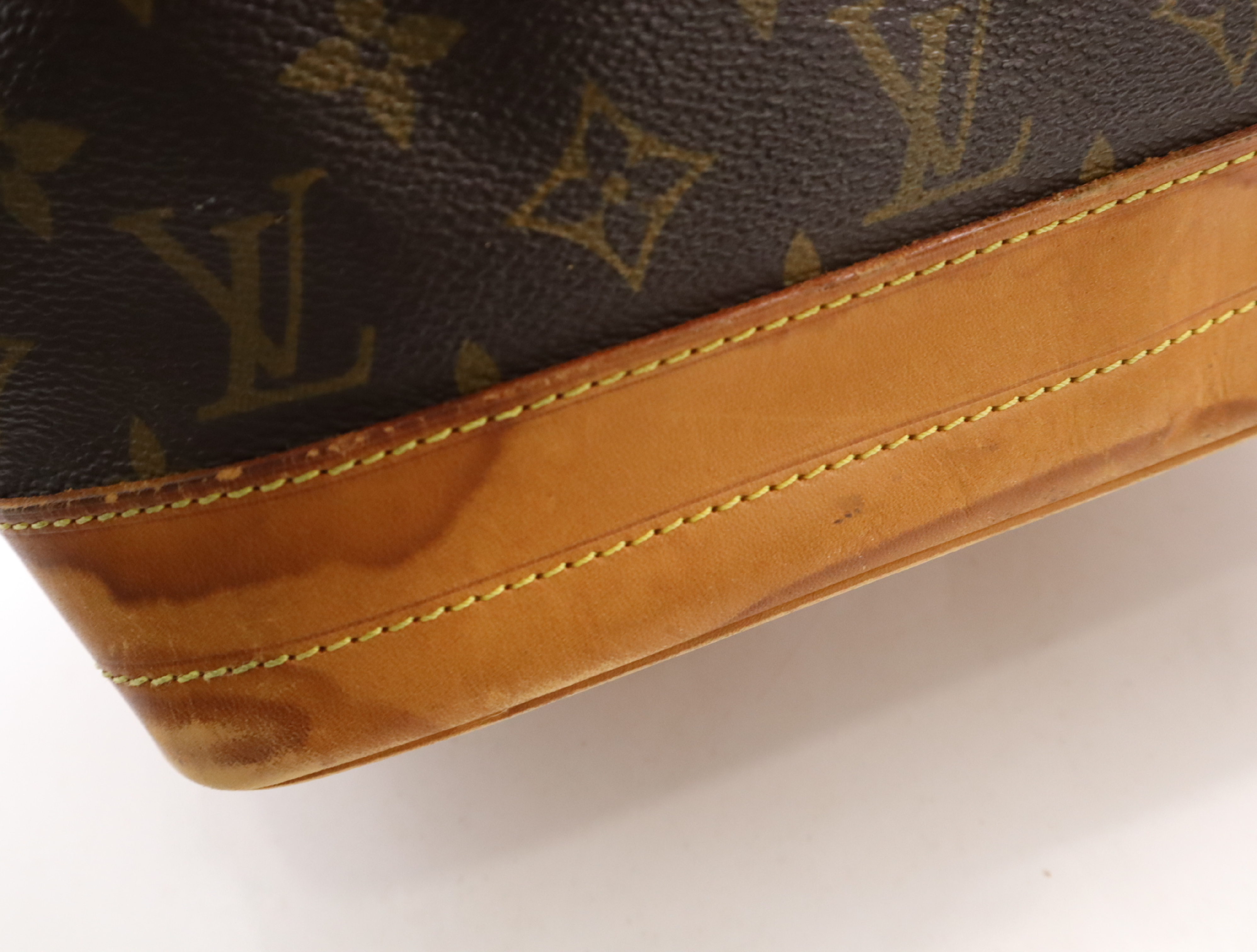 M42224 Monogram Noe Shoulder Bag — view 13
