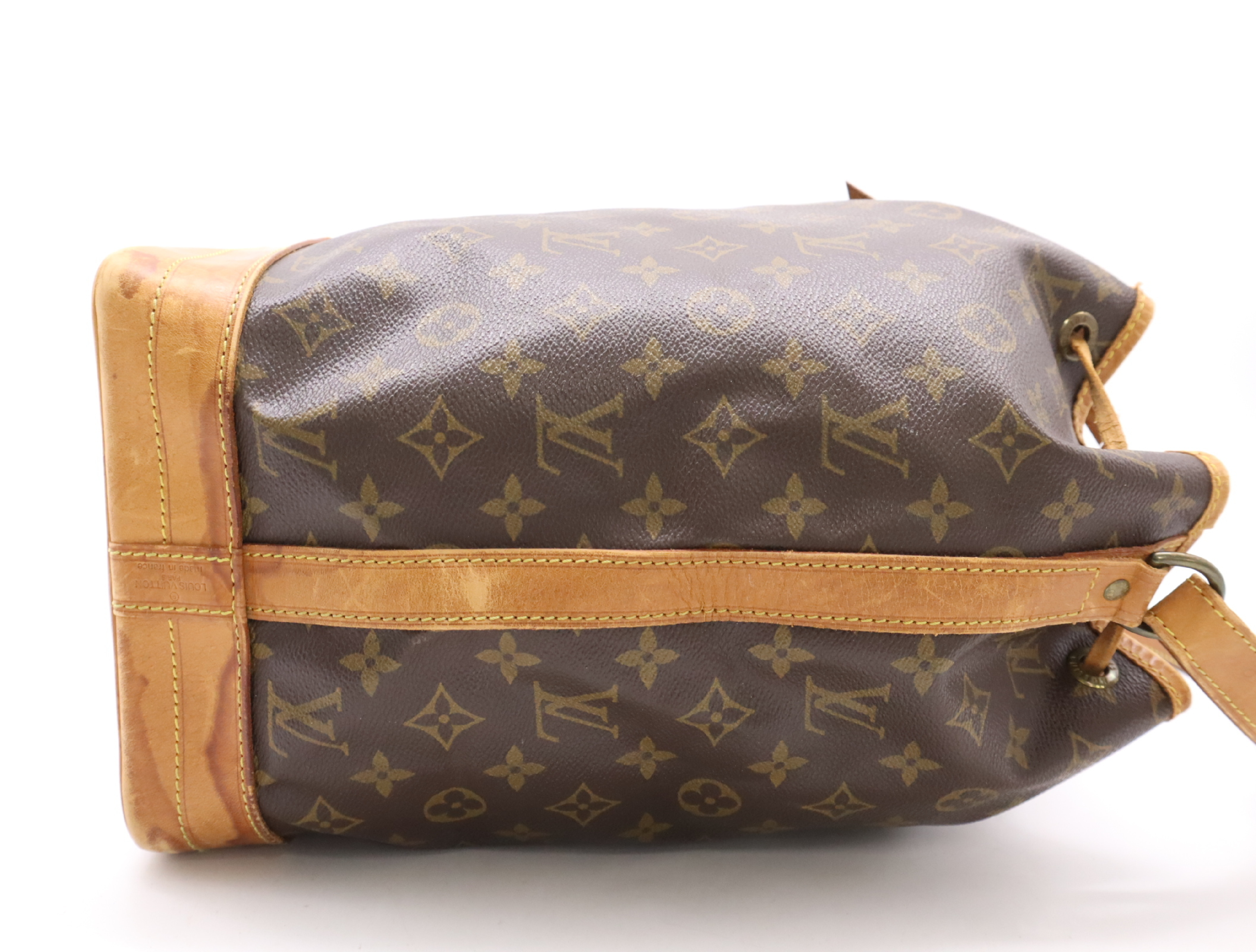 M42224 Monogram Noe Shoulder Bag — view 5