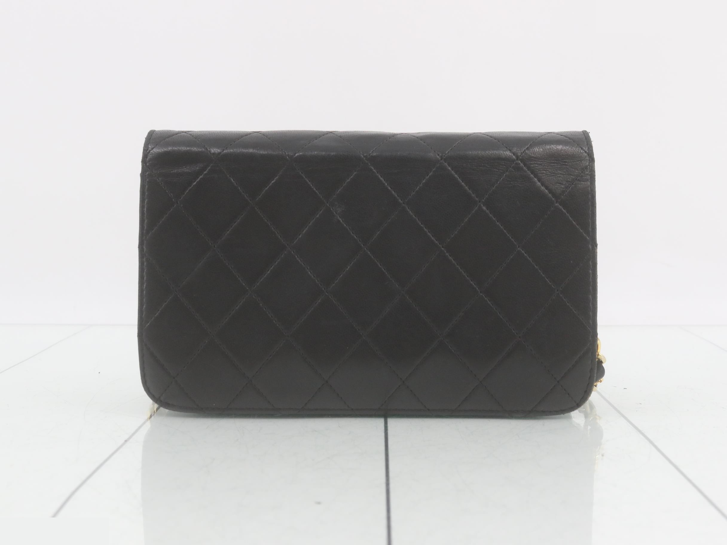 Matelasse shoulder bag — view 2