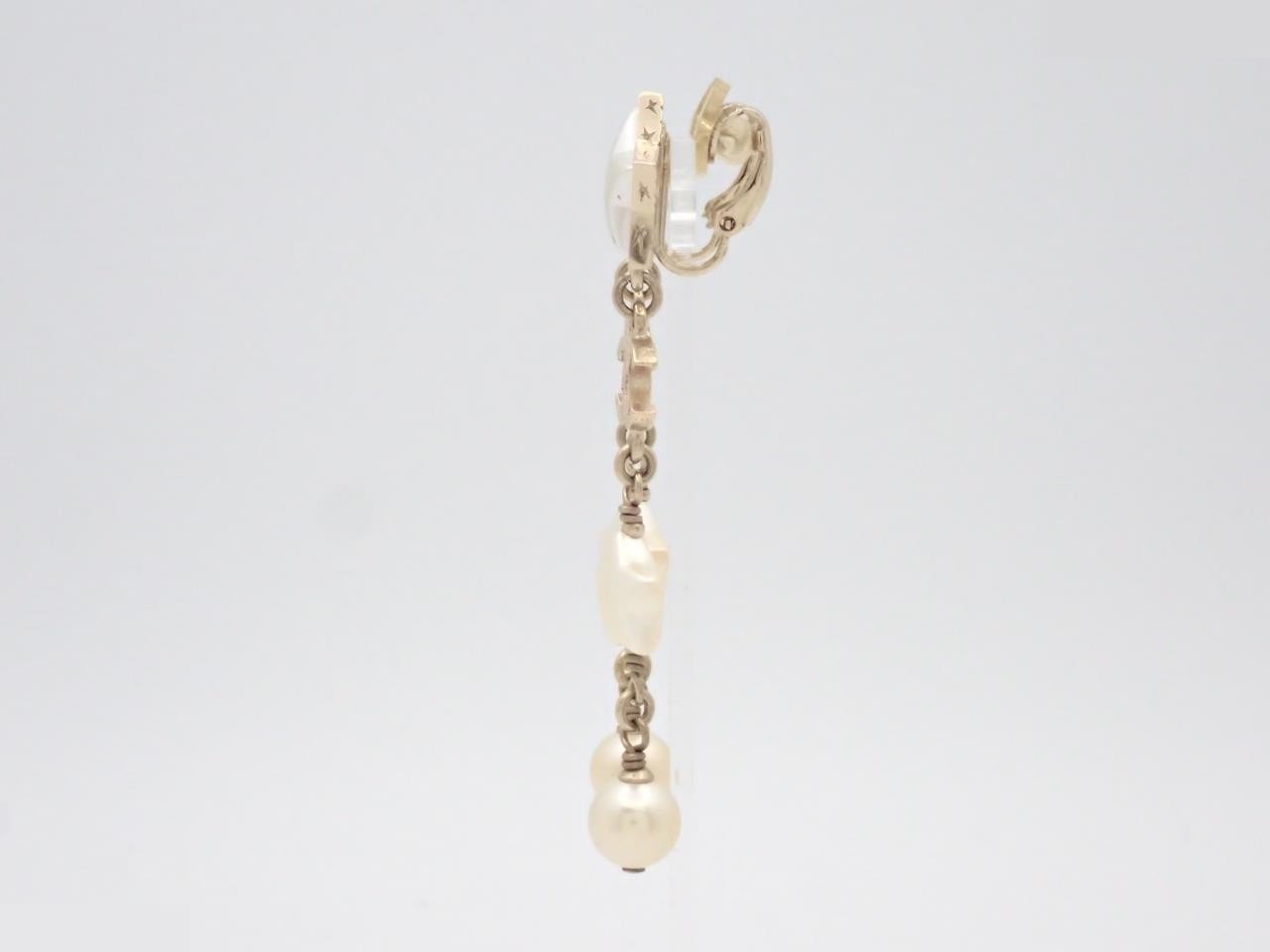 Earrings with Coco Mark design, gold. — view 3