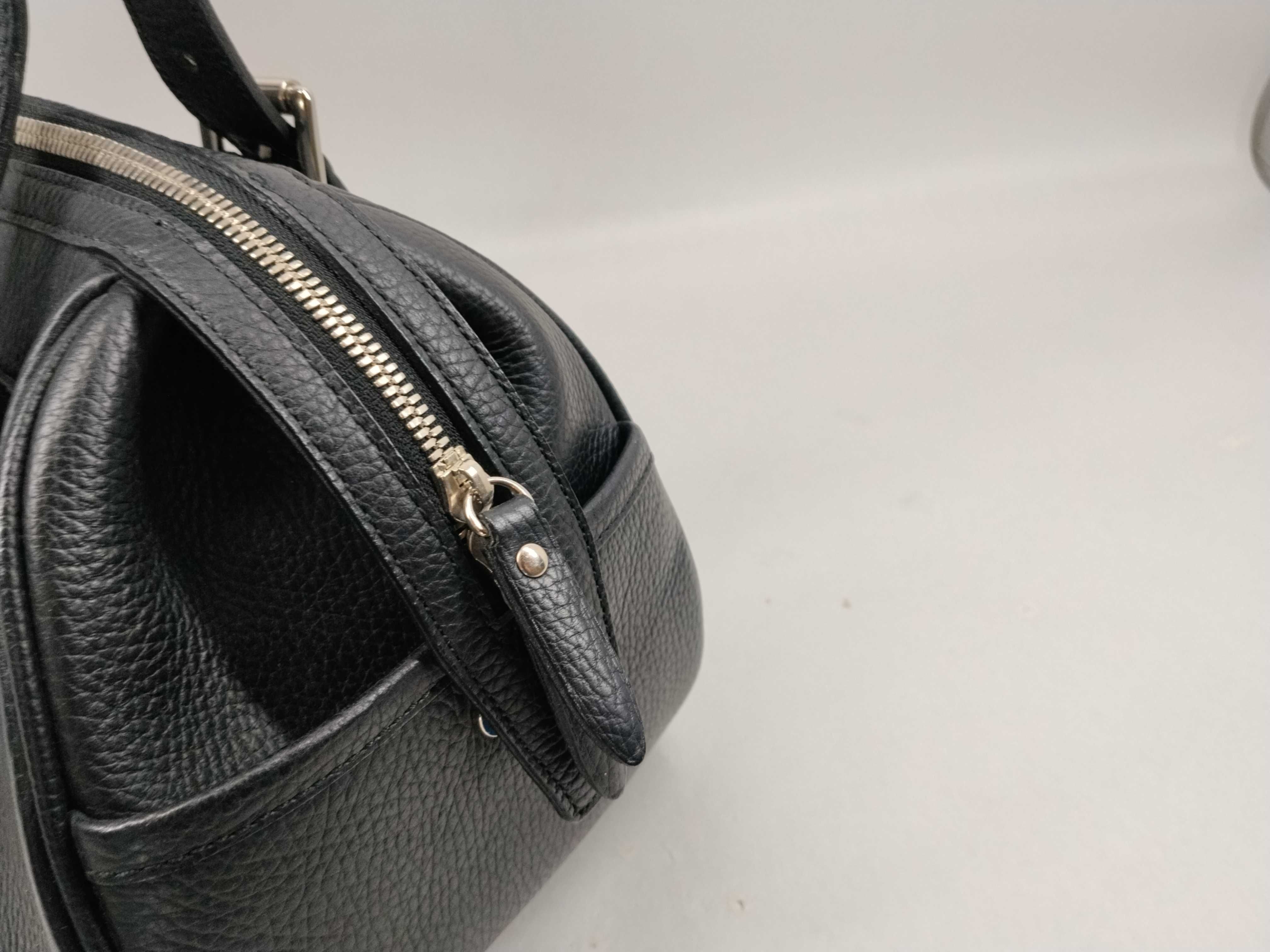 Checked Interior Noir Handbag — view 5