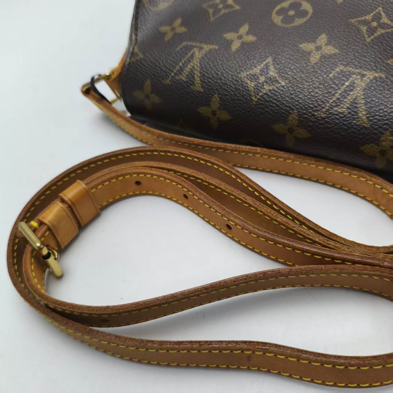 【*Shipped from: China*】LOUIS VUITTON Tambourin PU Shoulder Bag — view 10