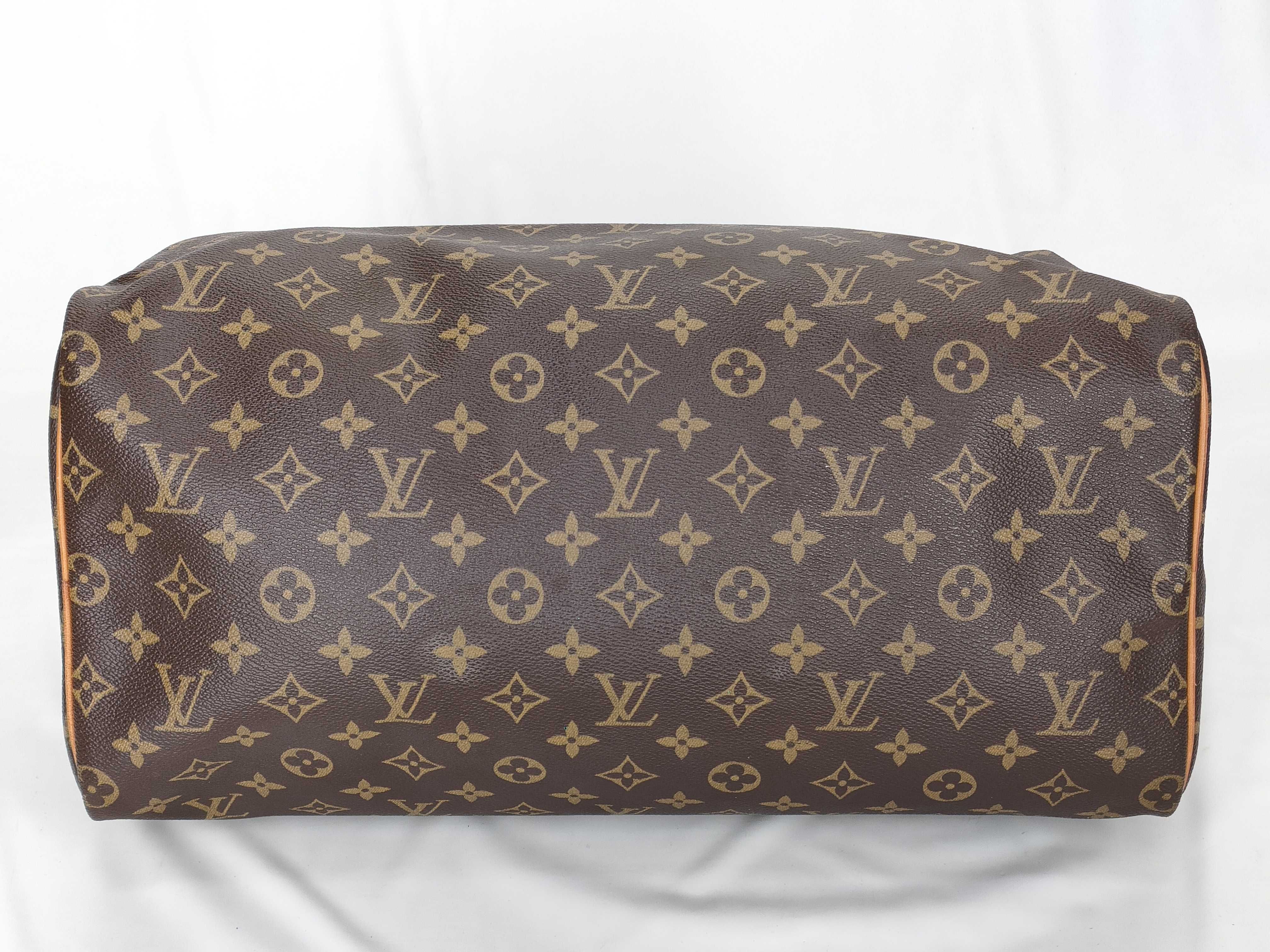 Monogram Louis Vuitton Speedy 40 Handbag — view 8