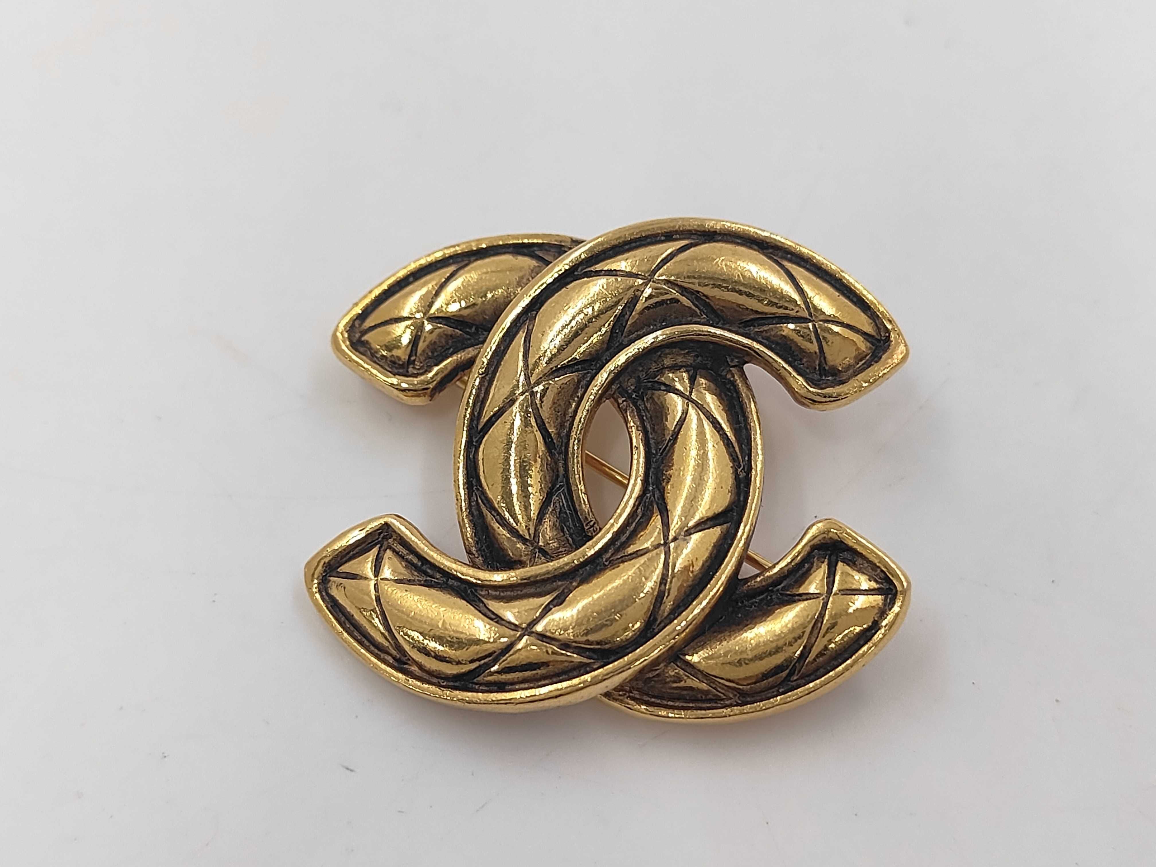 brooch