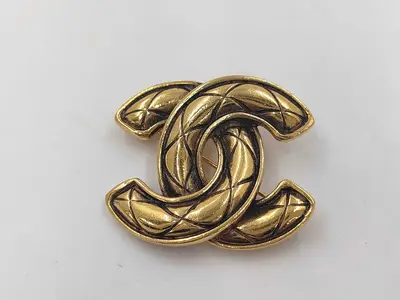 brooch