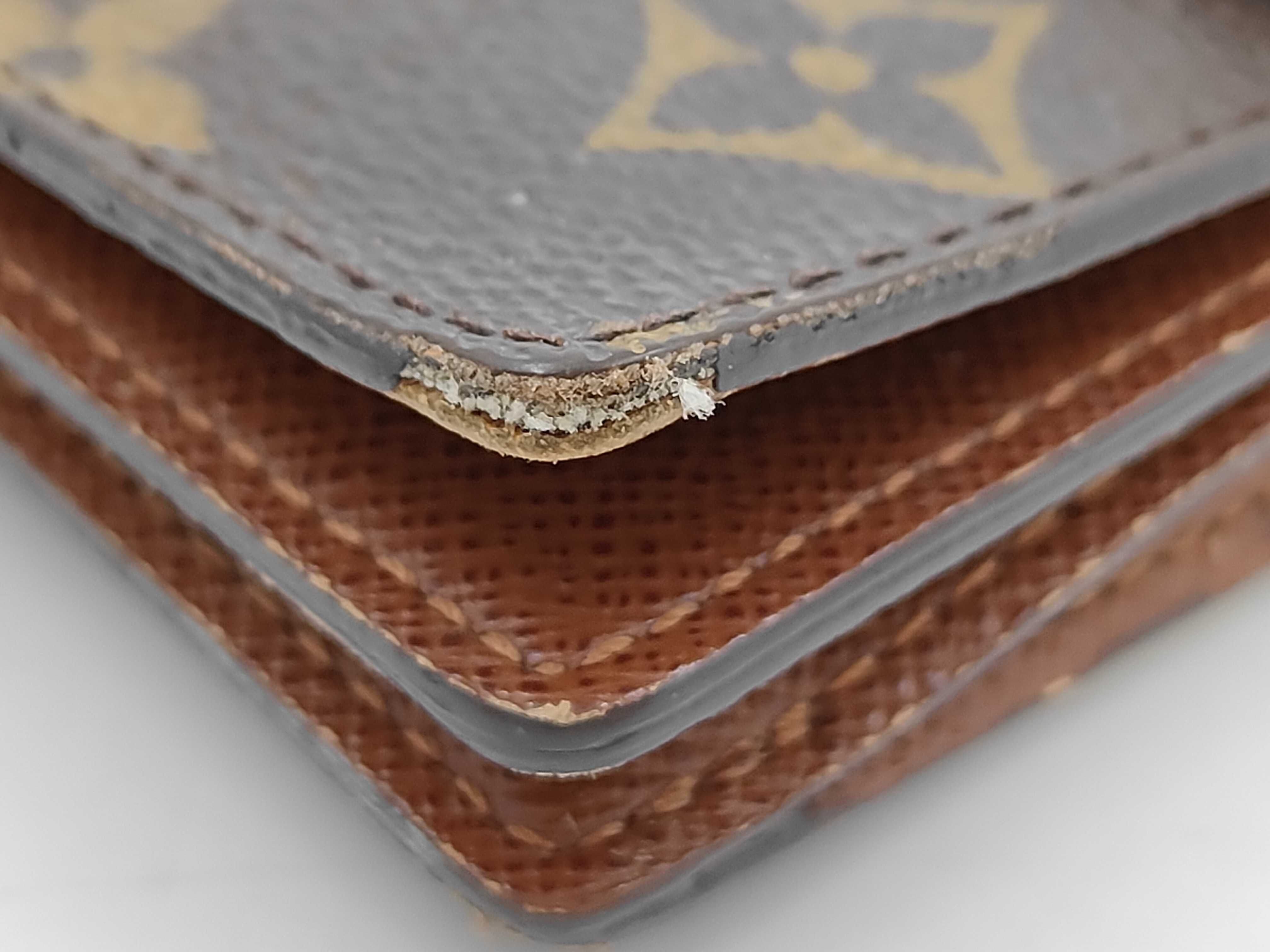 wallet — view 3