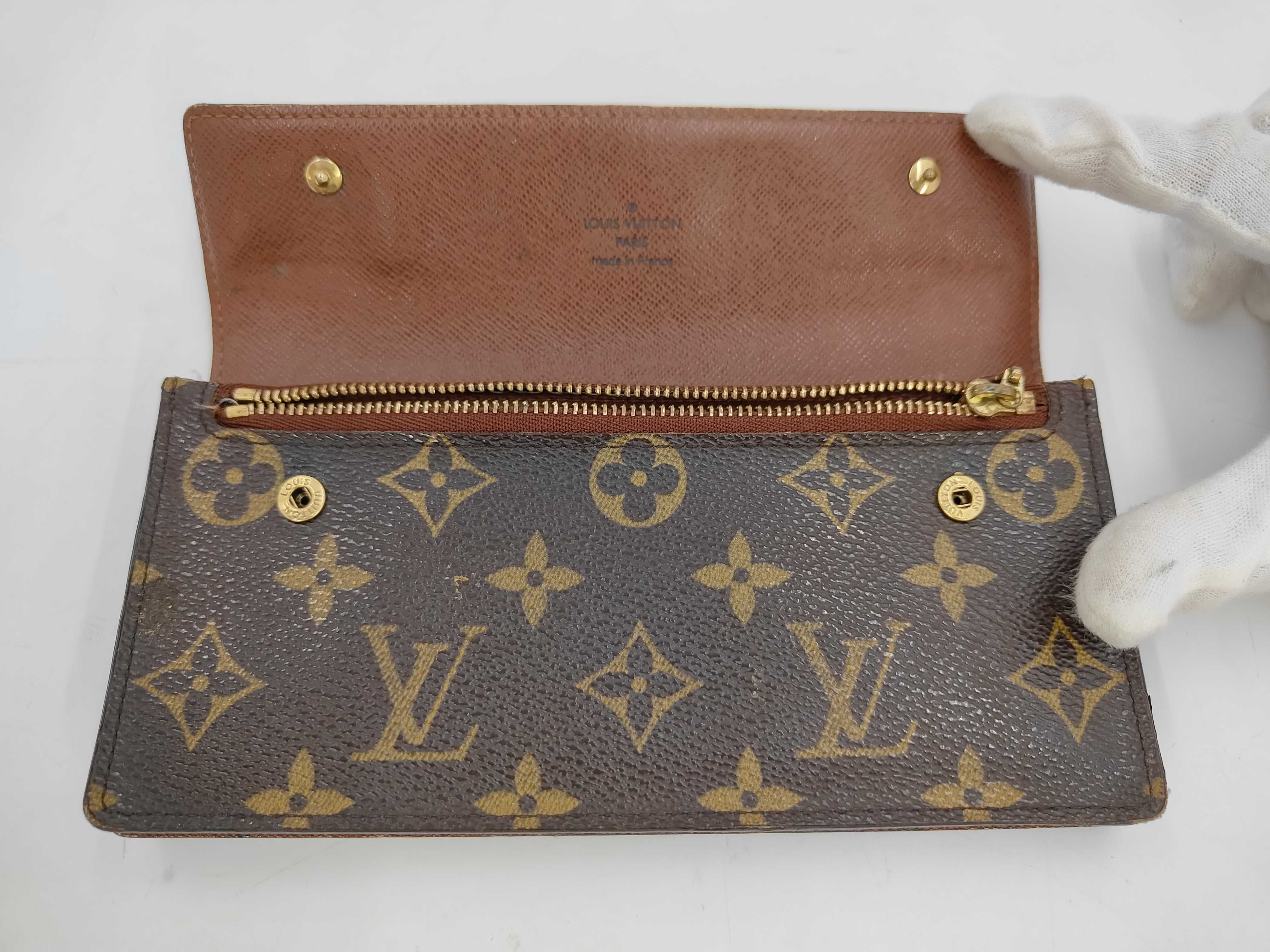 wallet — view 4