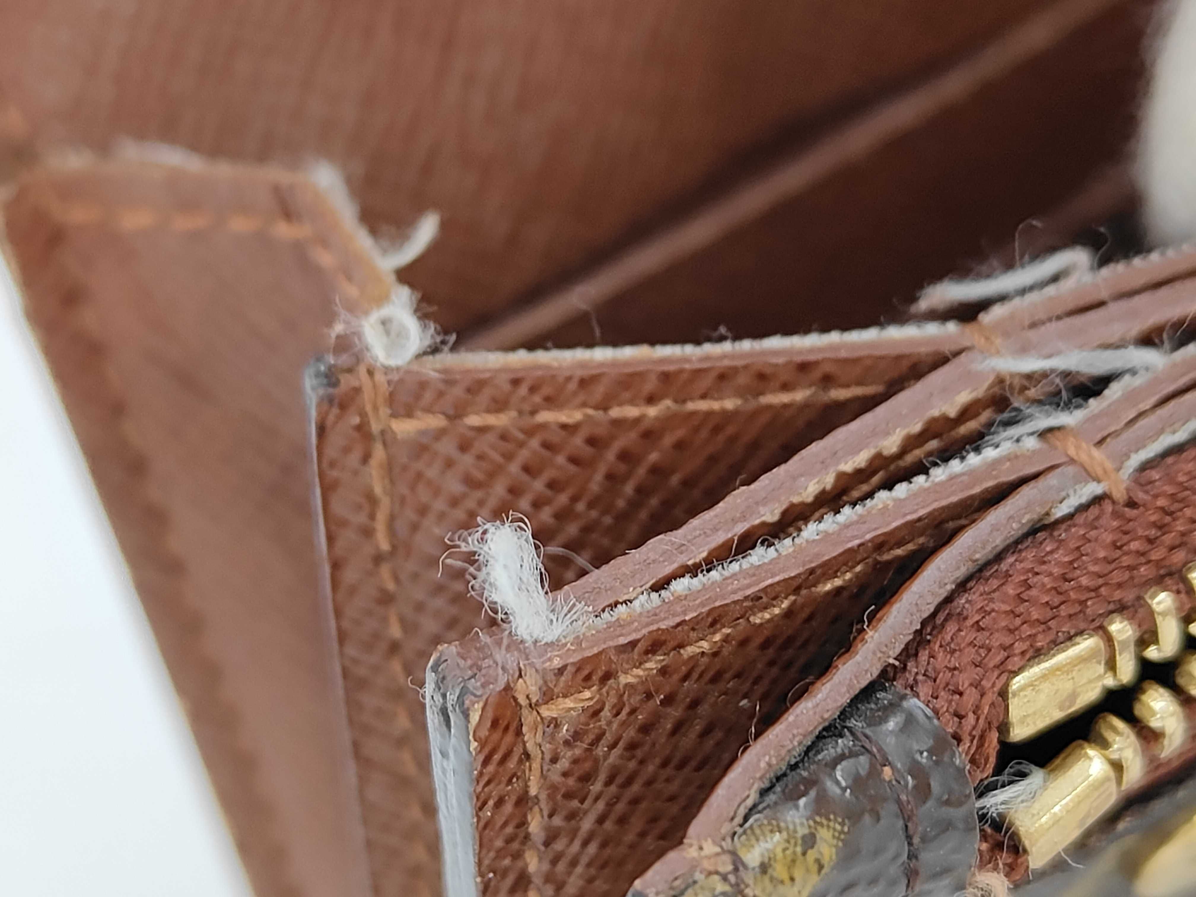 wallet — view 9