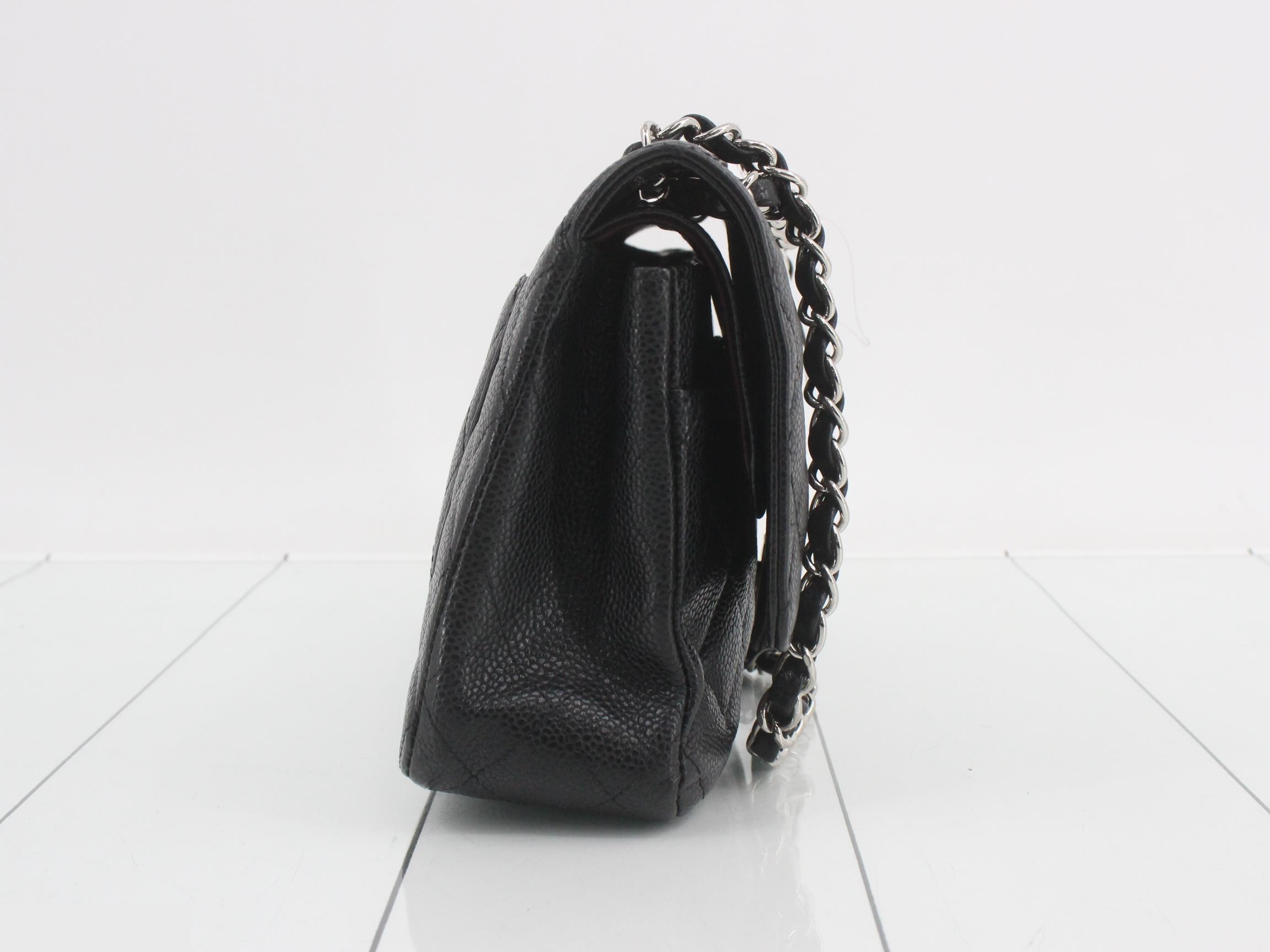 Matelassé 25 Chain Shoulder Bag, Caviar Leather, Black — view 4