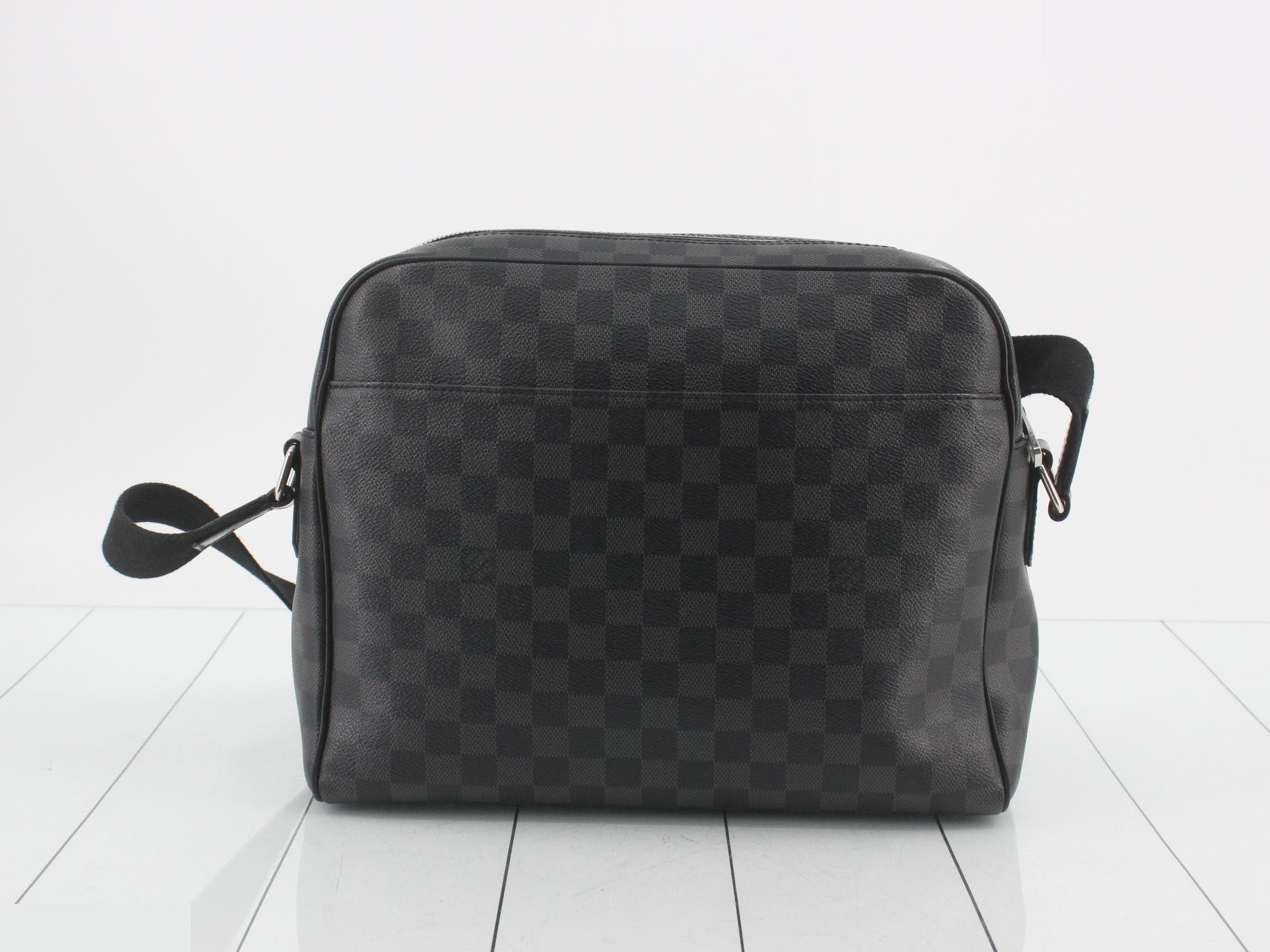 Damier Graphite Shoulder Bag — view 2