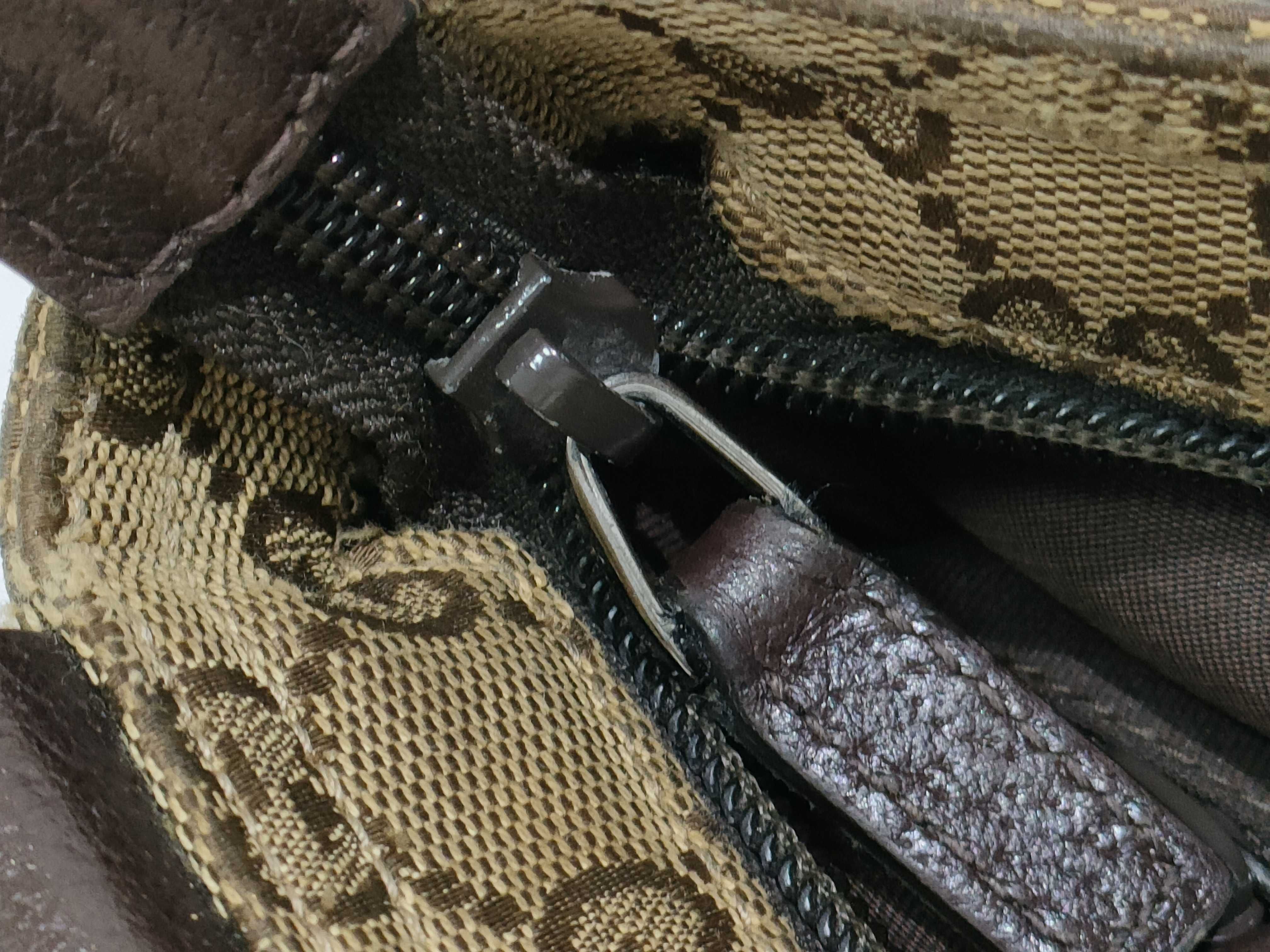 GG Canvas Shoulder Bag — view 13