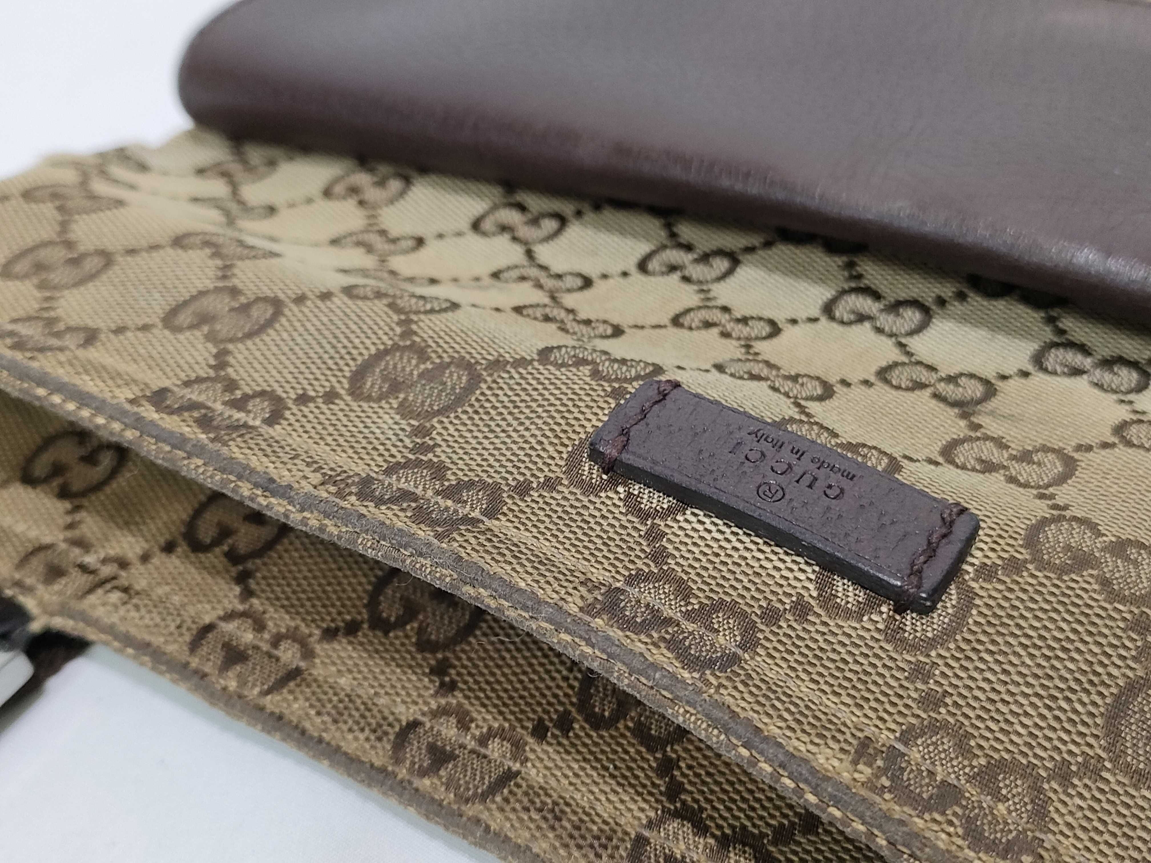 GG Canvas Shoulder Bag — view 14