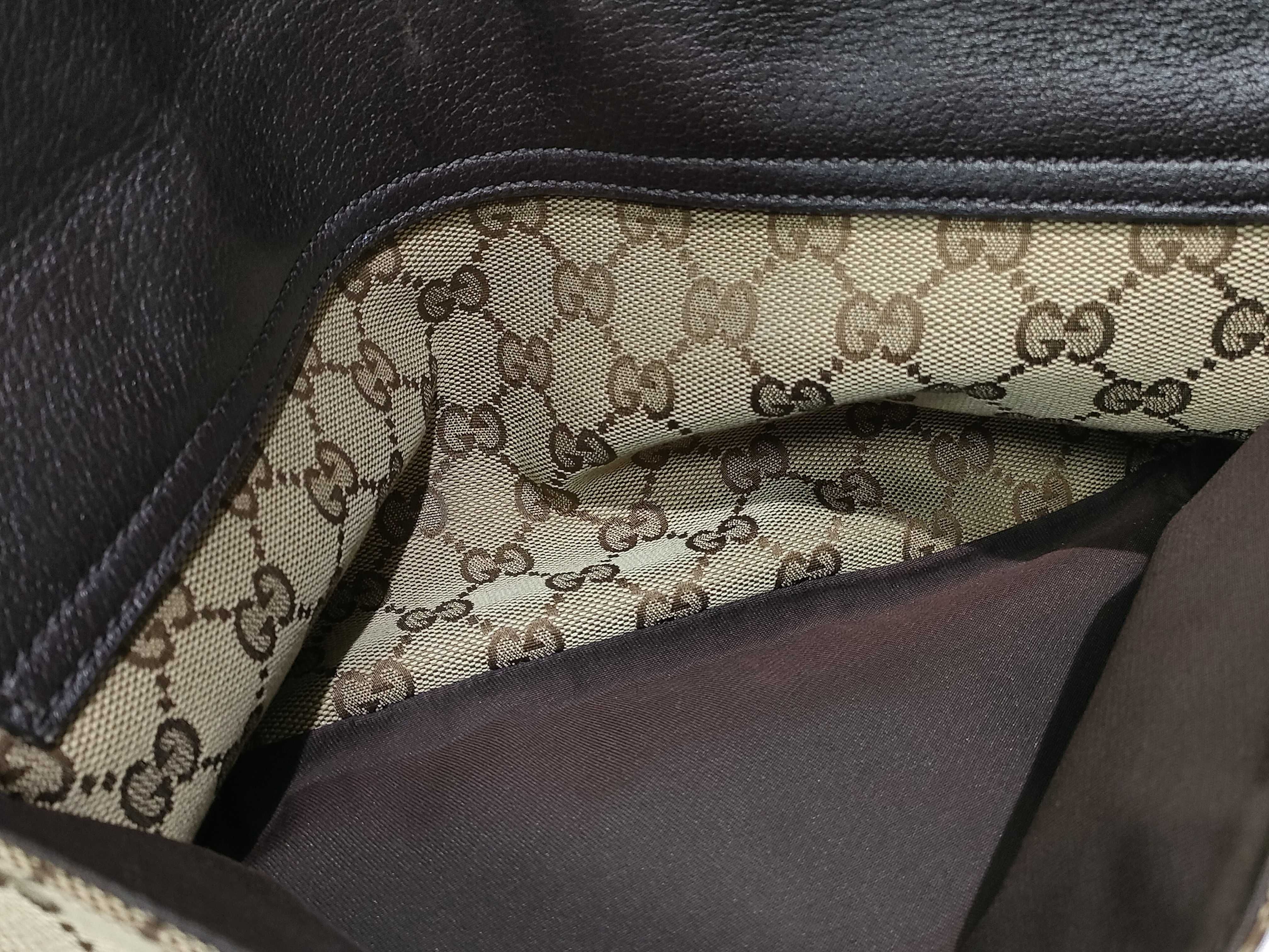 GG Canvas Shoulder Bag — view 15