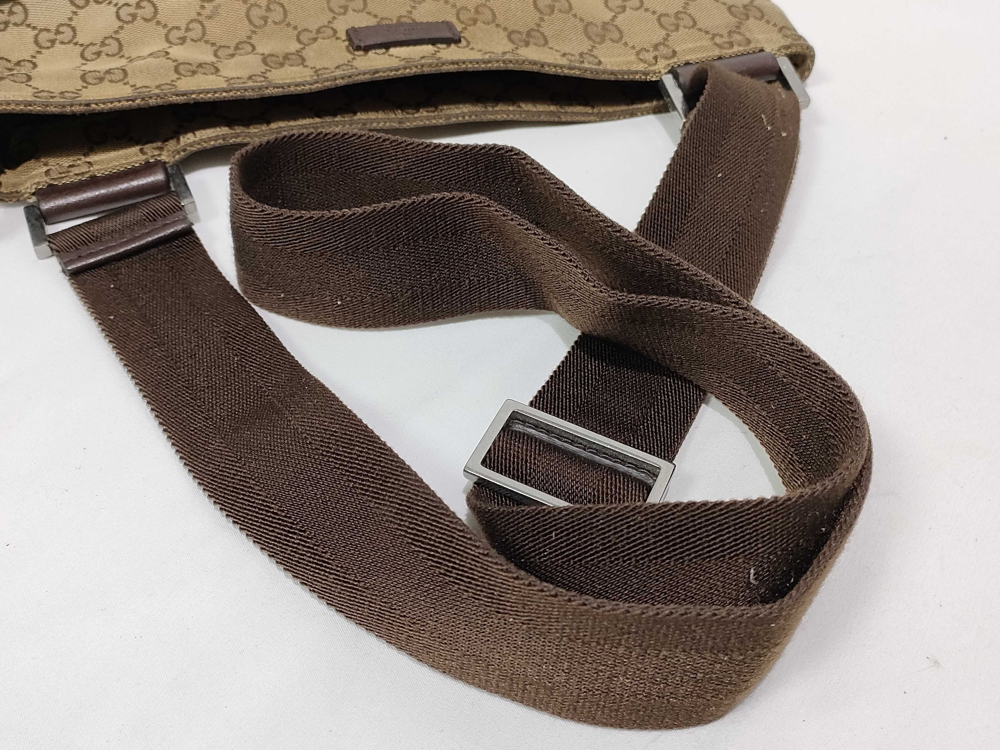 GG Canvas Shoulder Bag — view 3