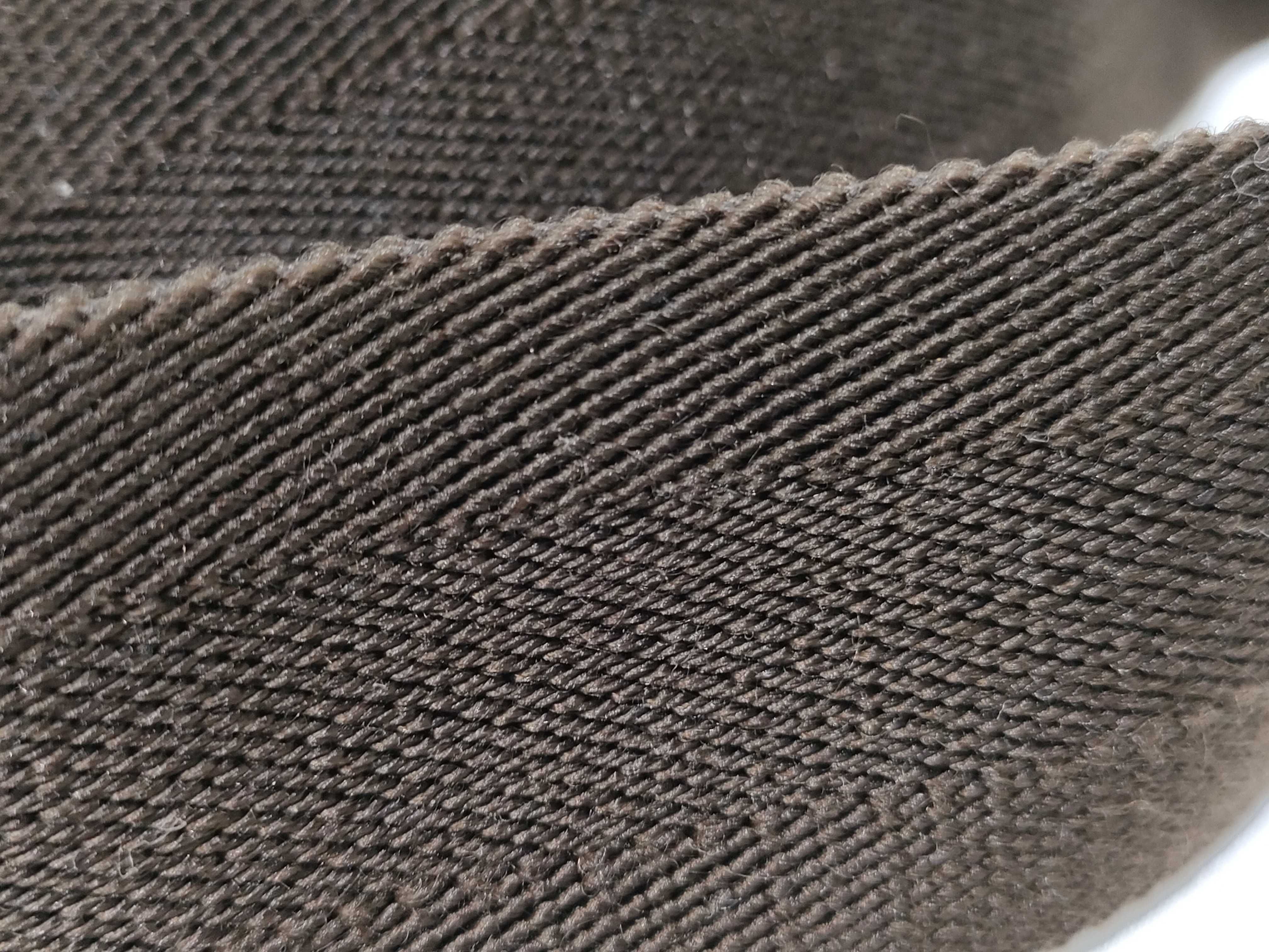 GG Canvas Shoulder Bag — view 4
