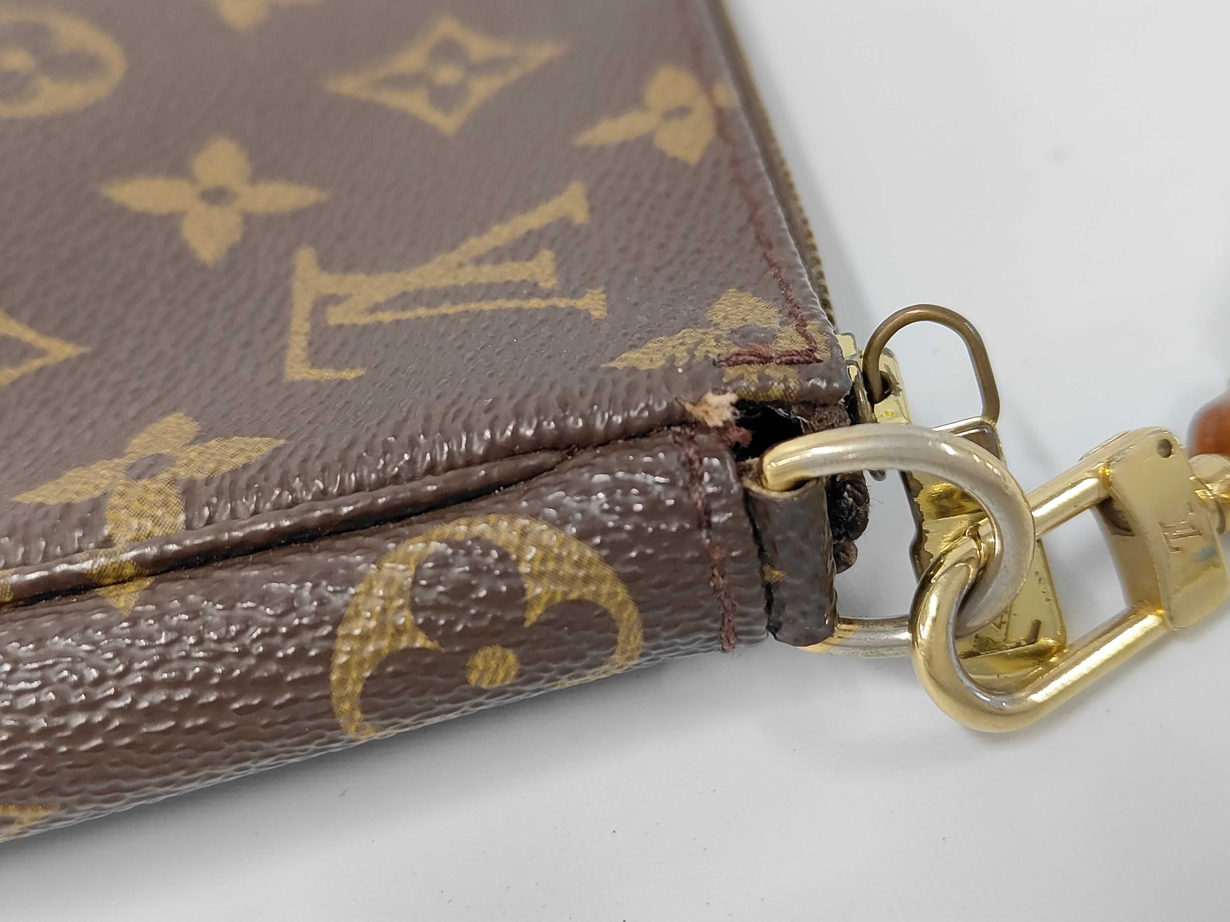 LV PVC Pochette Accessoires M51980 Pouch — view 7