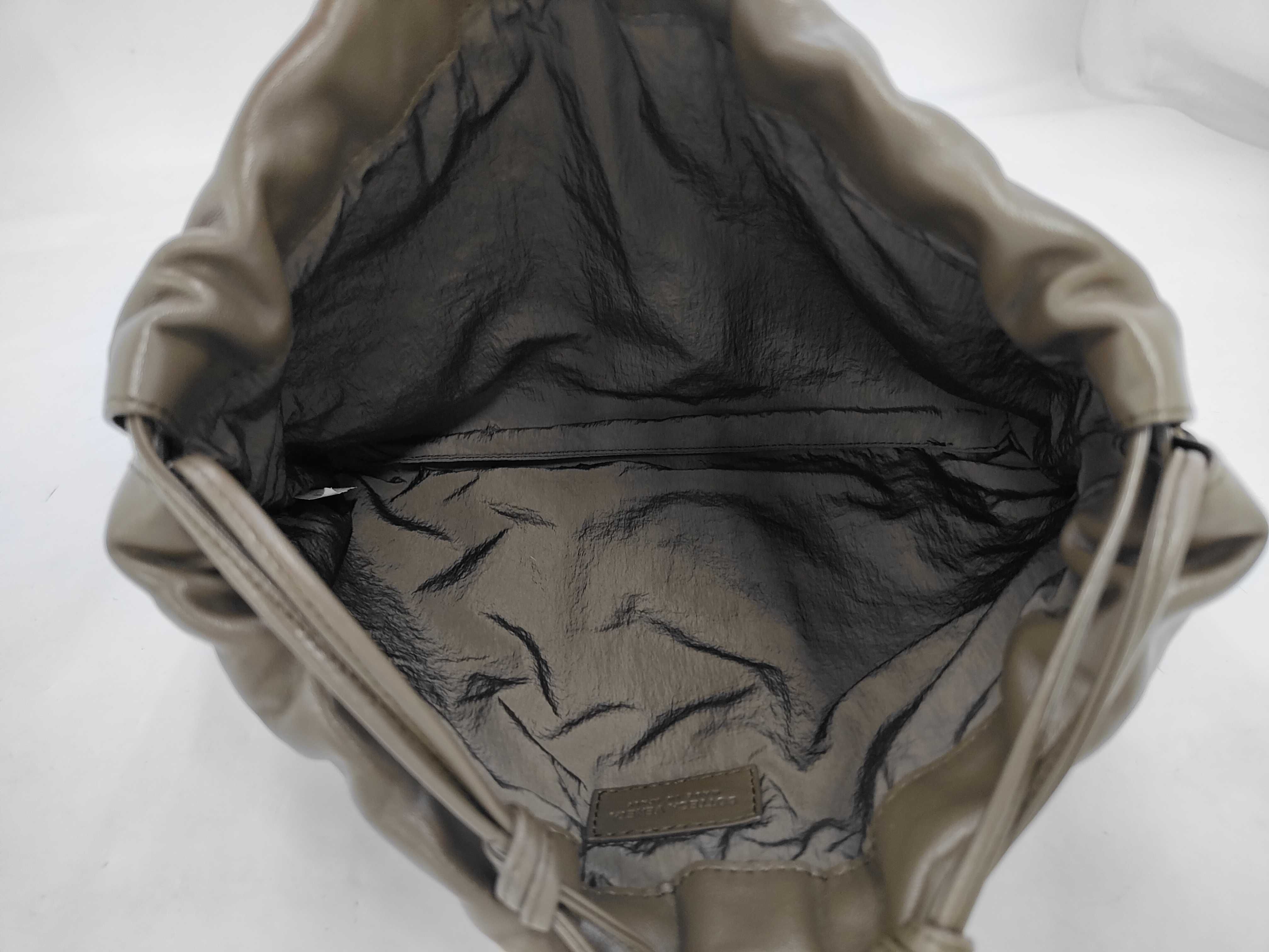 Intrecciato Dust Bag Leather Shoulder Bag — view 4