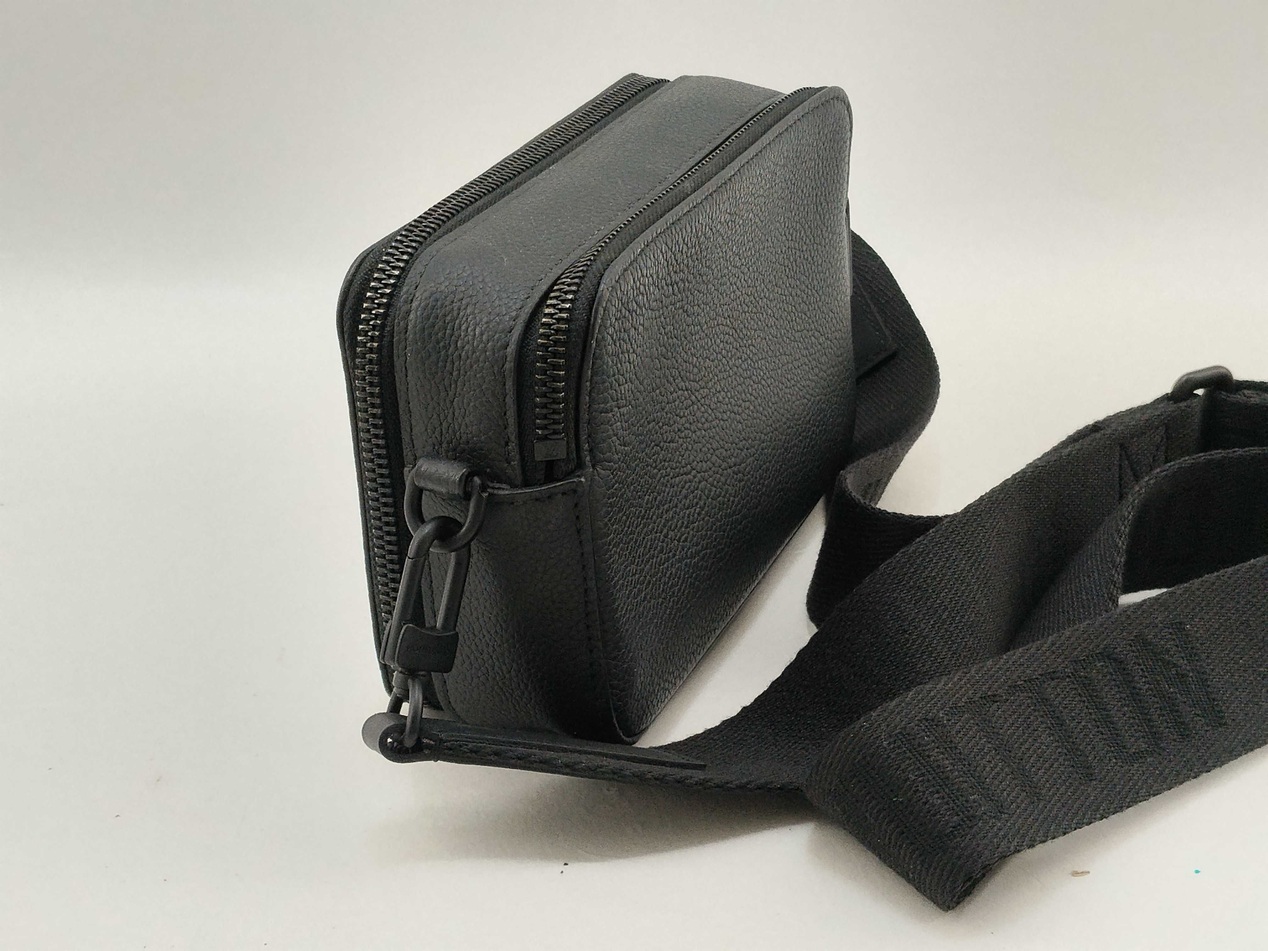 LV Aerogram Alpha Wearable Wallet M59161 Black Bag — view 8