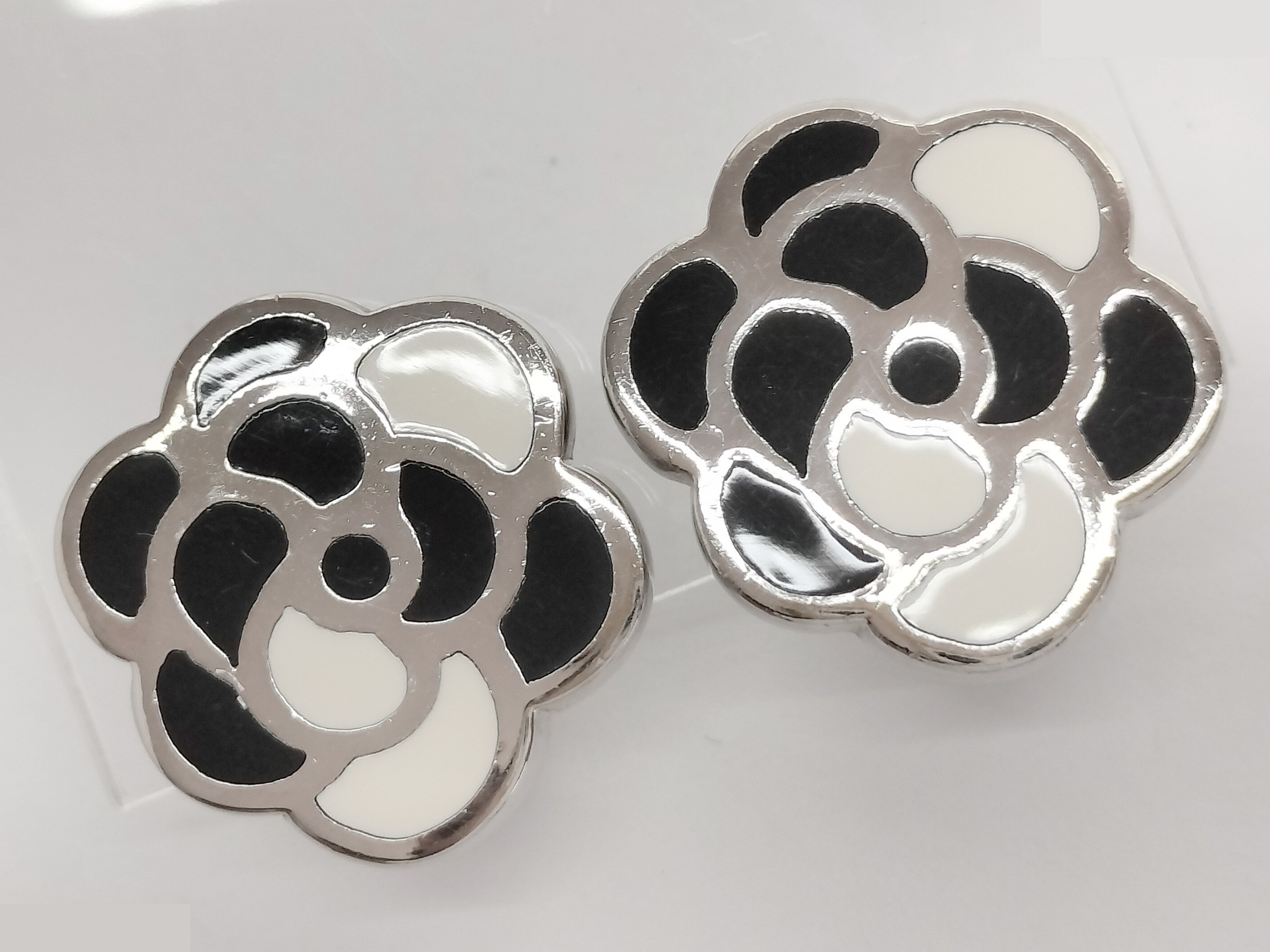 Unused Camellia Silver Earrings — view 7