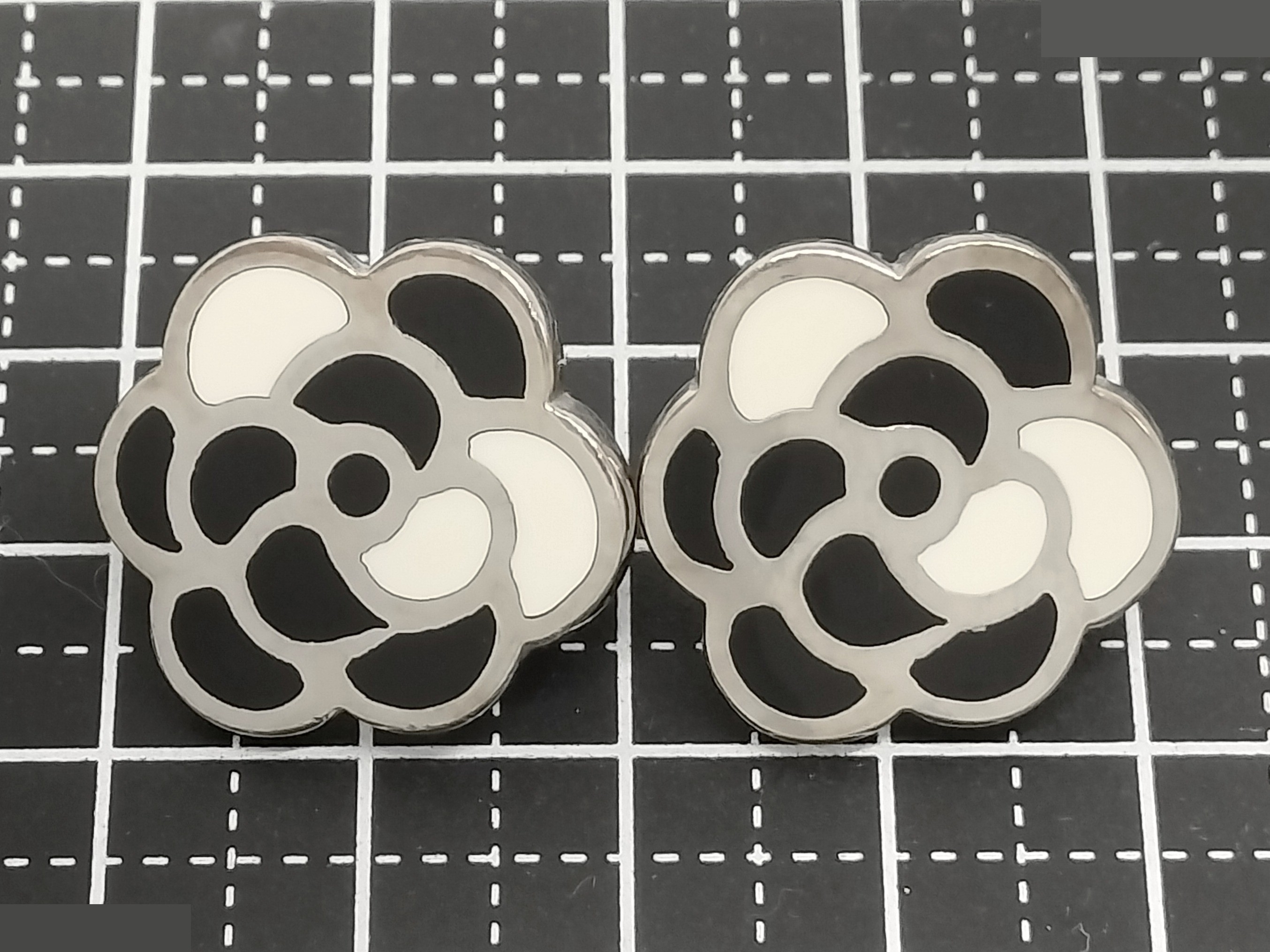 Unused Camellia Silver Earrings — view 8