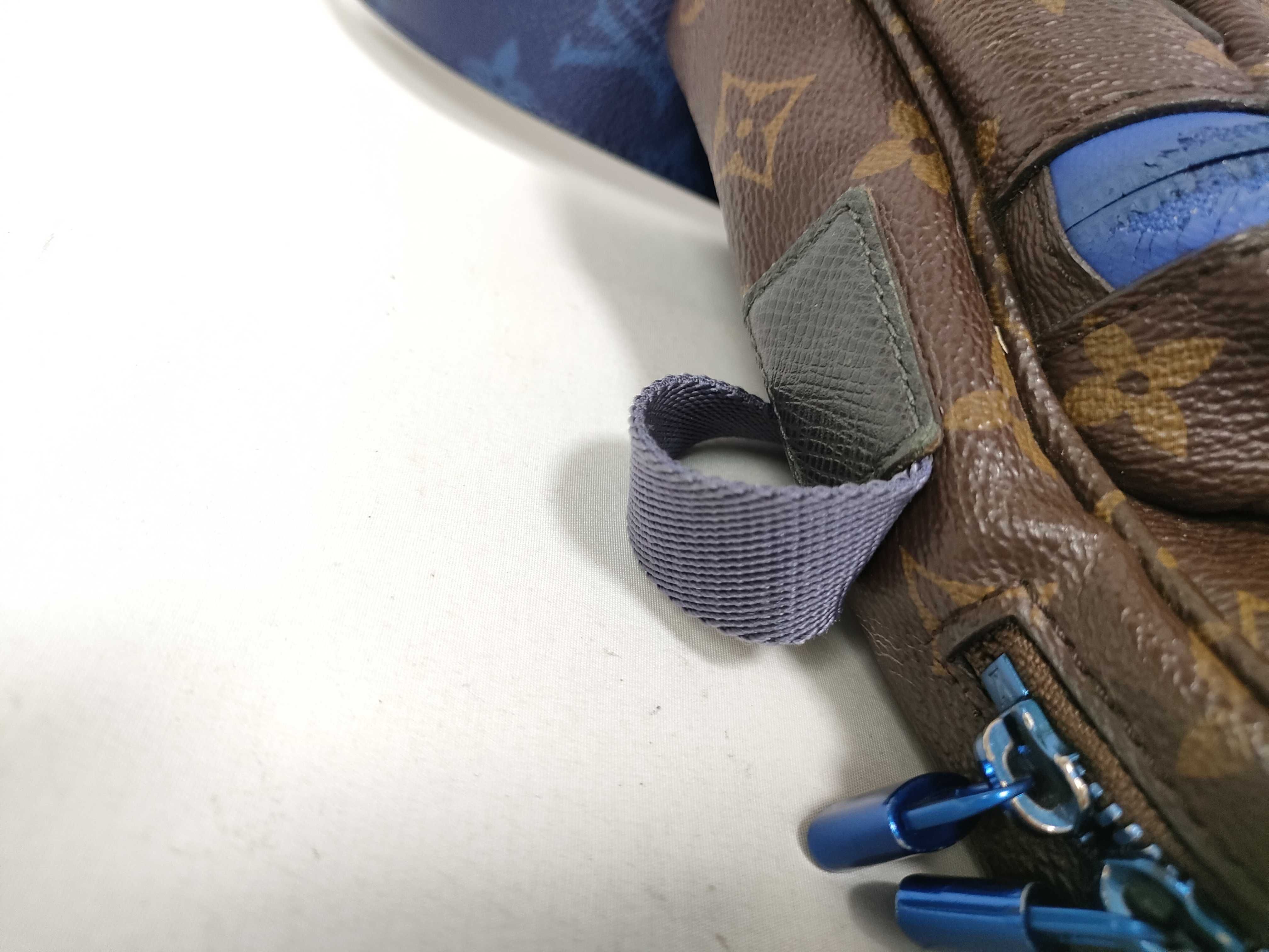 Monogram Louis Vuitton Shoulder Bag — view 9