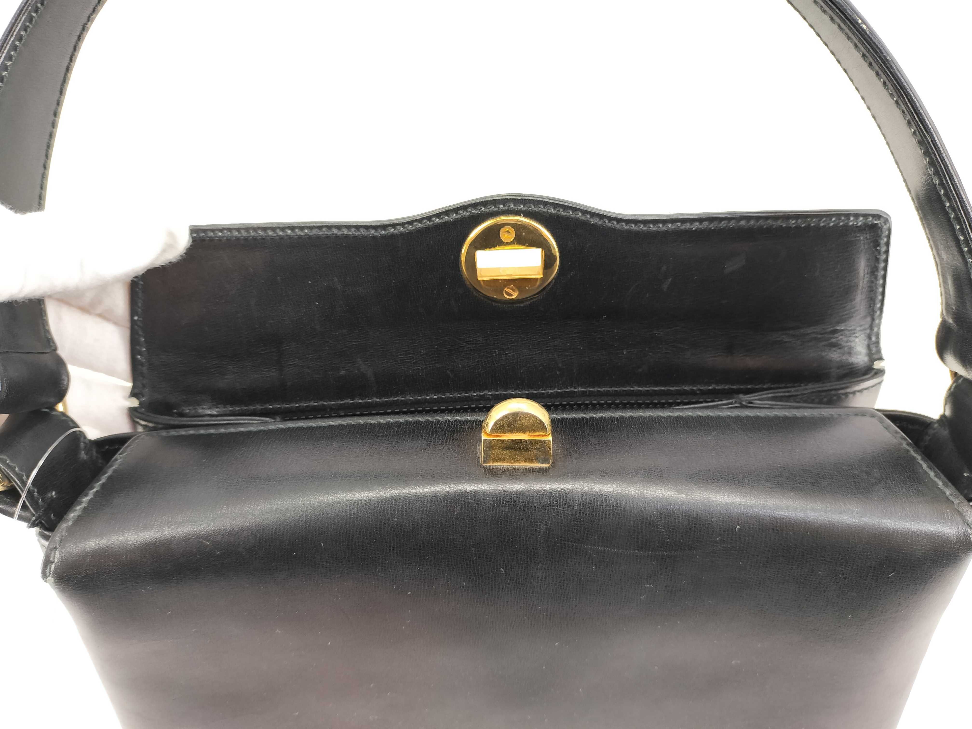 Old Turnlock Leather Handbag — view 11