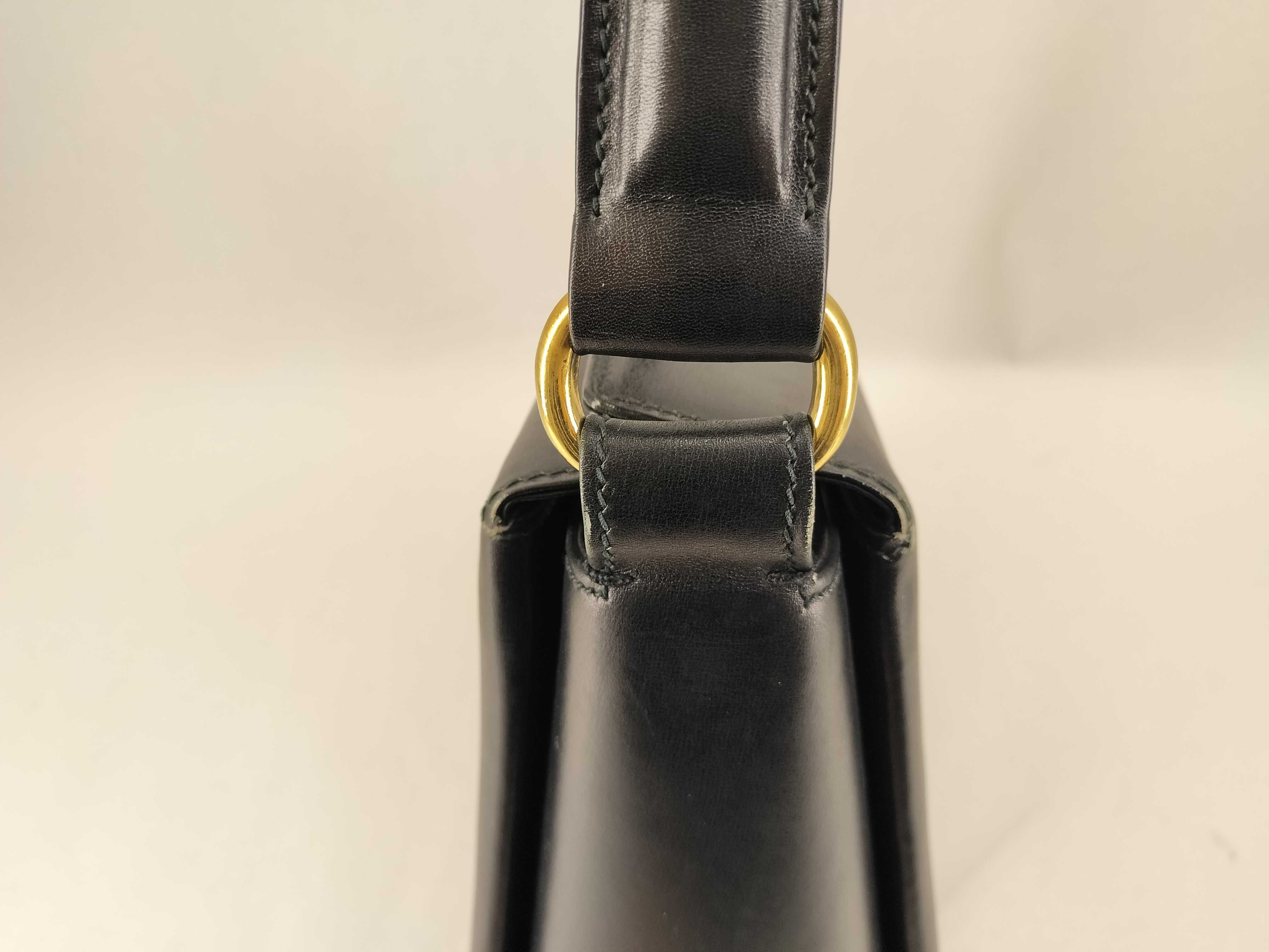 Old Turnlock Leather Handbag — view 6