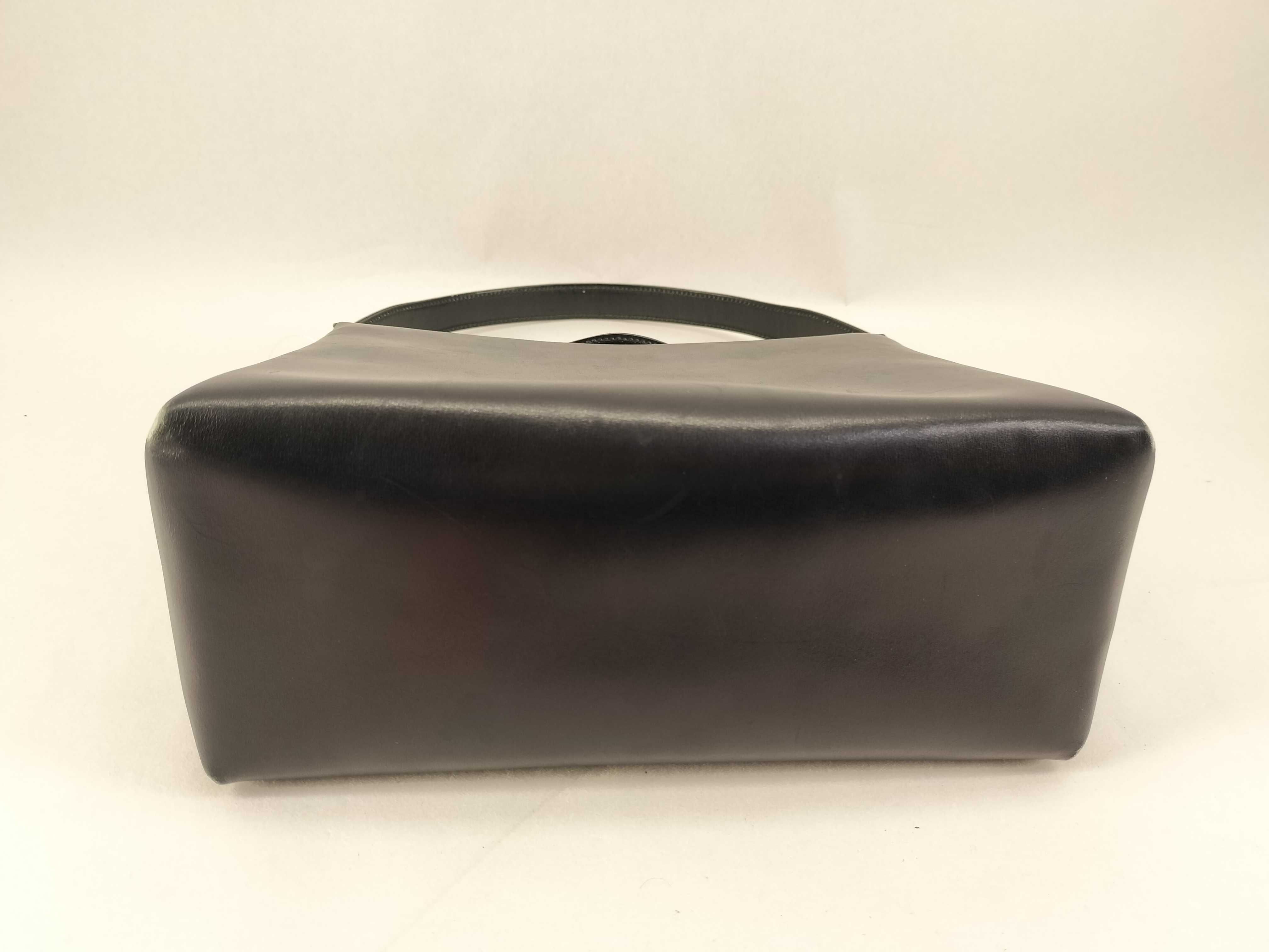 Old Turnlock Leather Handbag — view 7