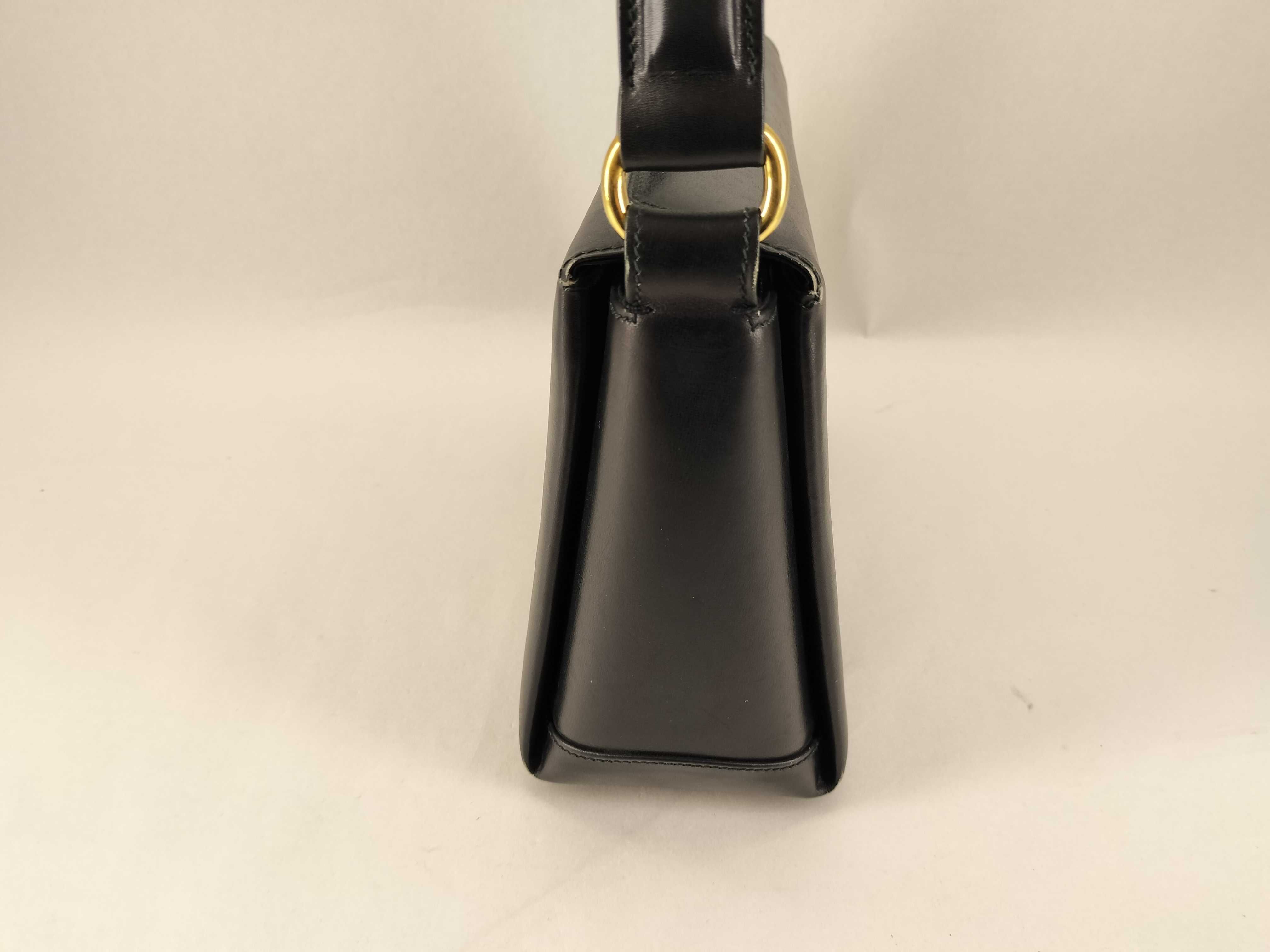 Old Turnlock Leather Handbag — view 9