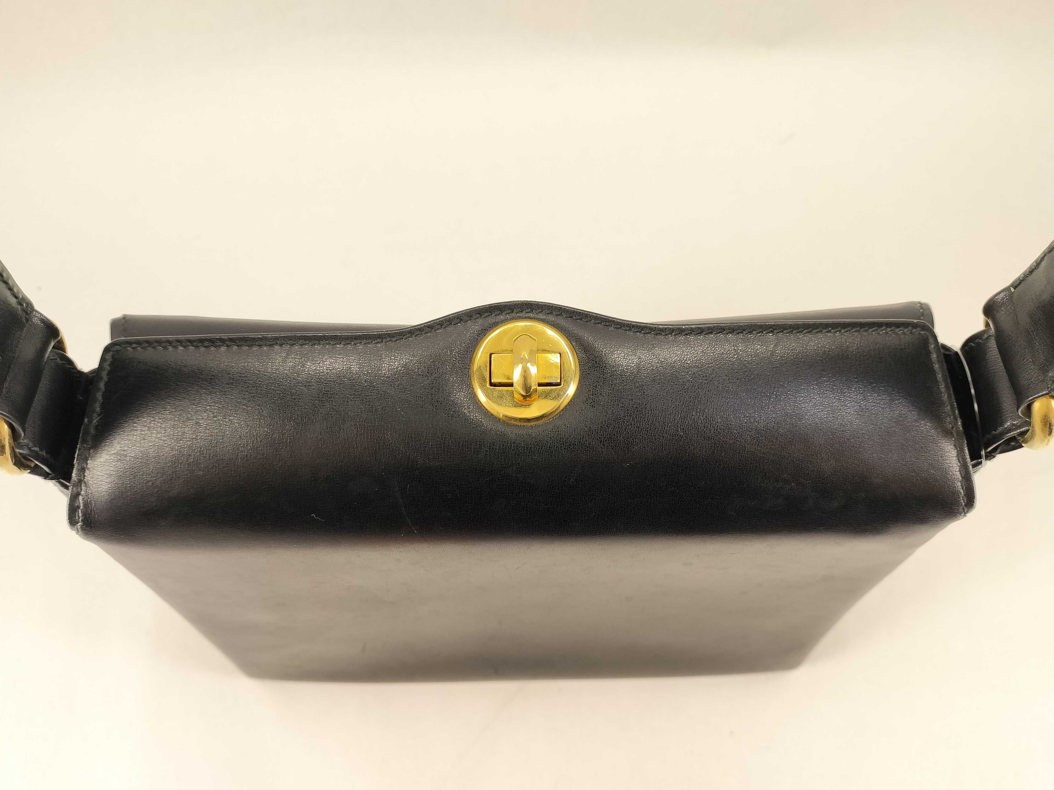Old Turnlock Leather Handbag — view 10
