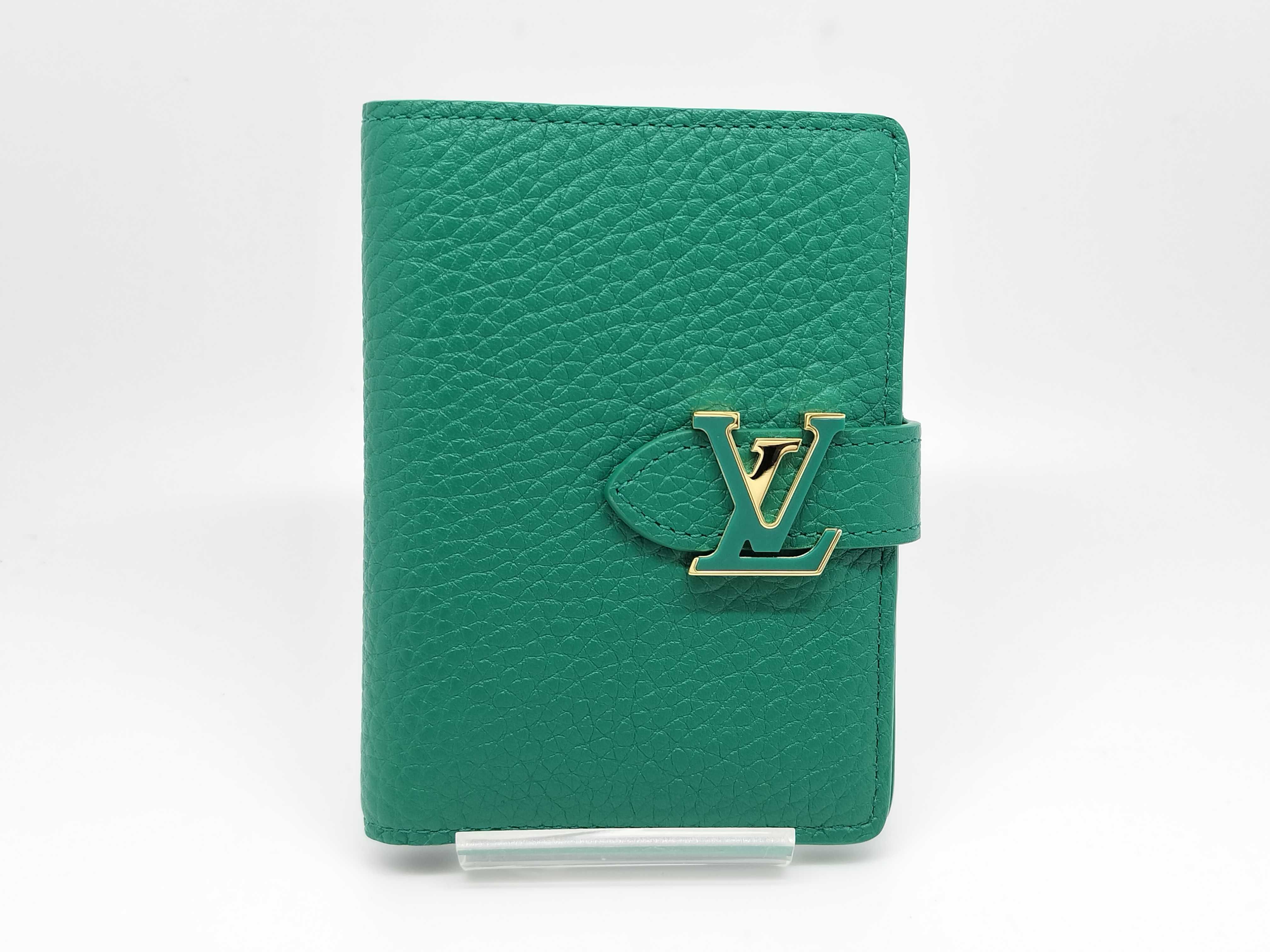 Taurillon LV Vertical Compact Wallet M82438