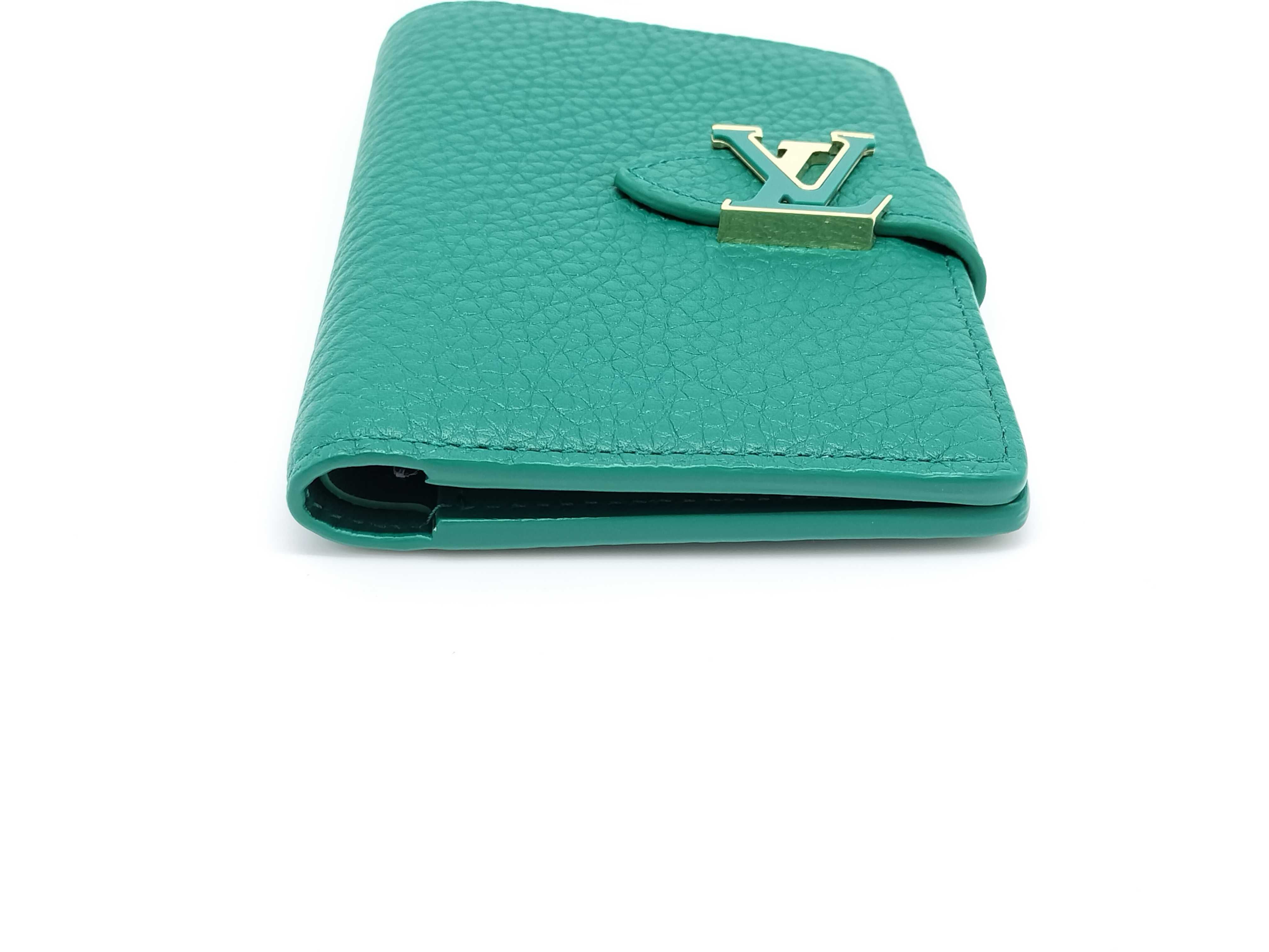 Taurillon LV Vertical Compact Wallet M82438 — view 5