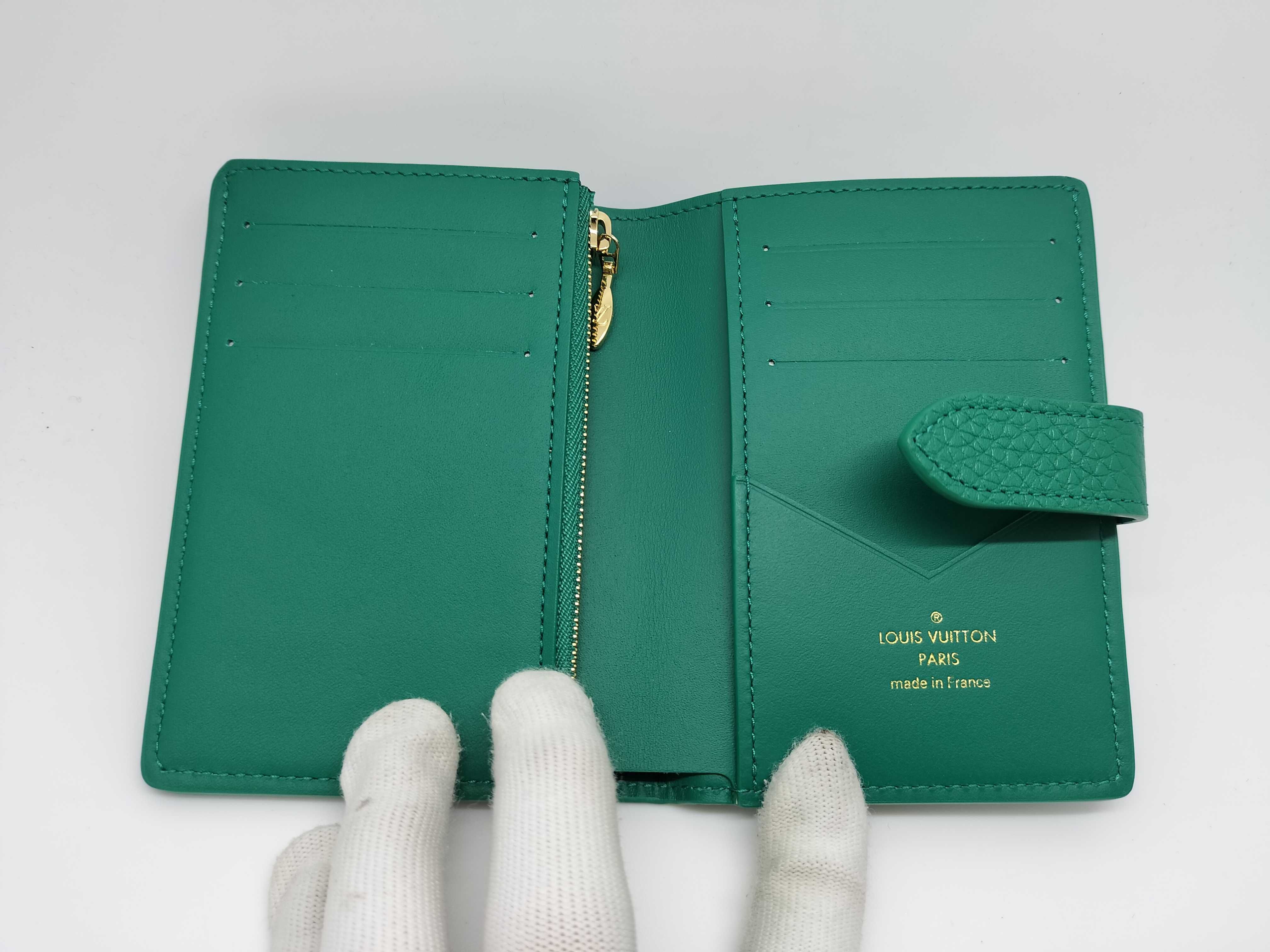 Taurillon LV Vertical Compact Wallet M82438 — view 7
