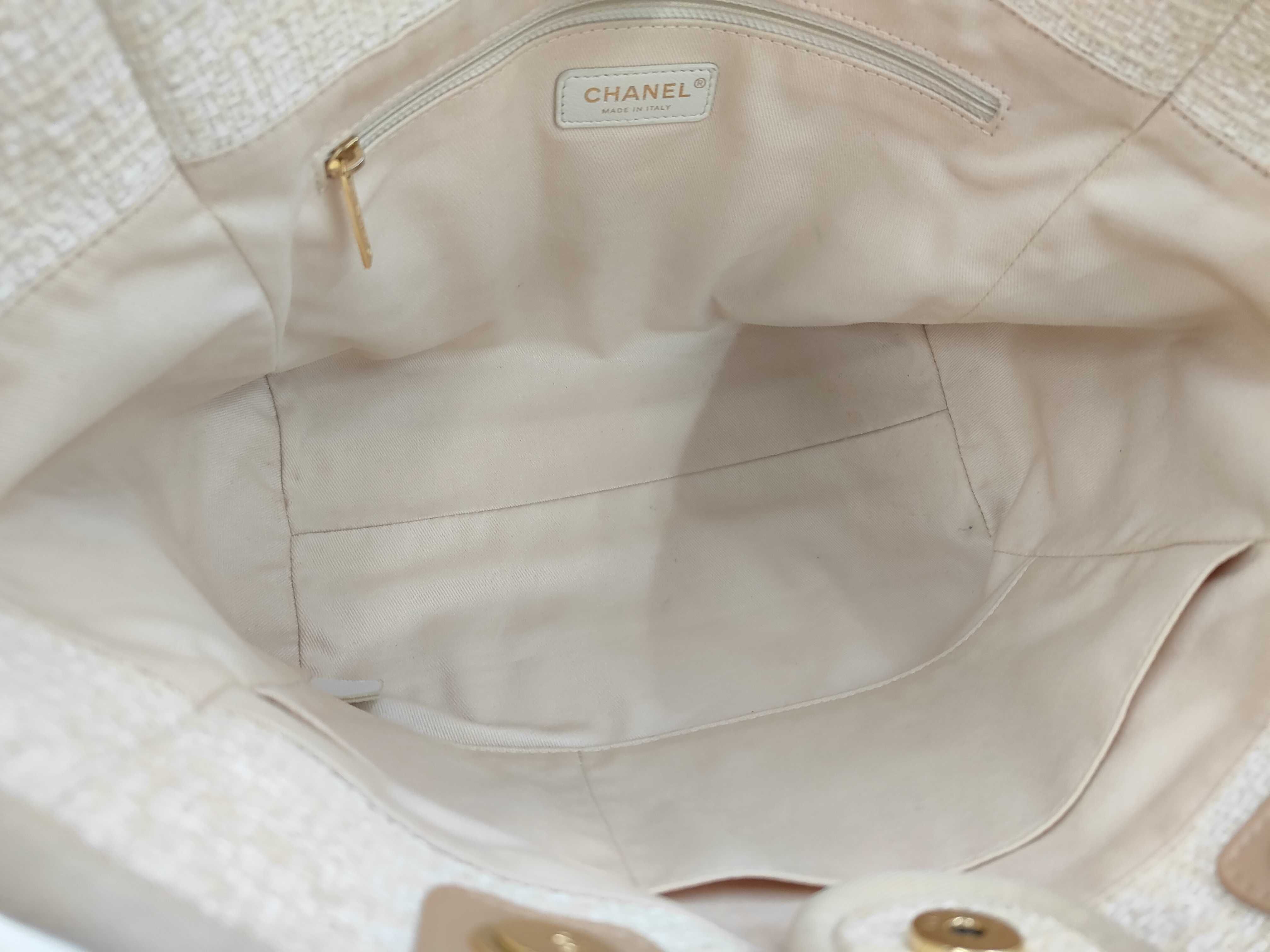Deauville Beige 14 Tote Bag — view 9