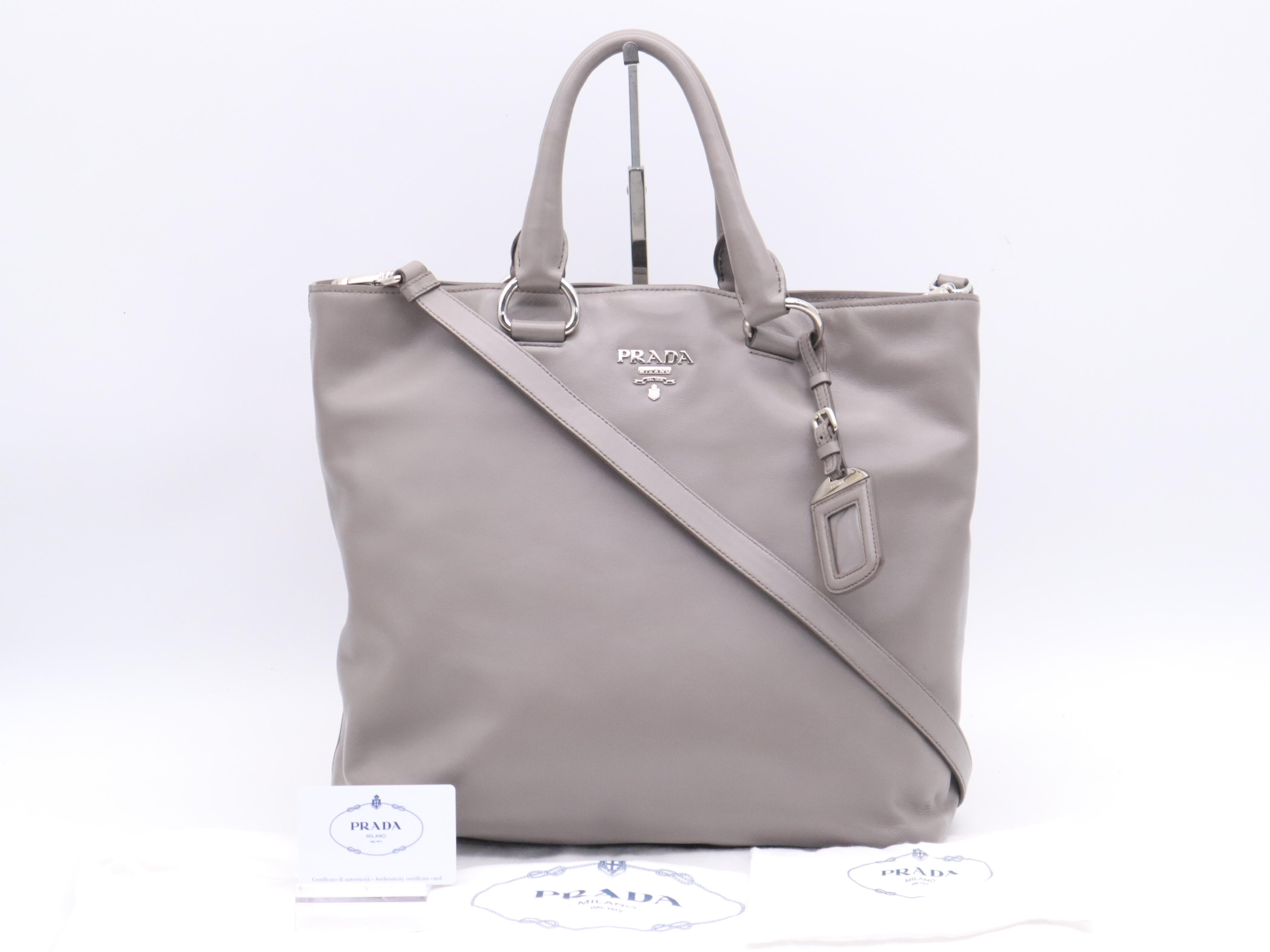 BN2865 Soft Calf Logo 2-Way Tote Bag, Gray, Silver Hardware, Includes Shoulder Strap, Name Tag, Dust Bag x2, and Card.