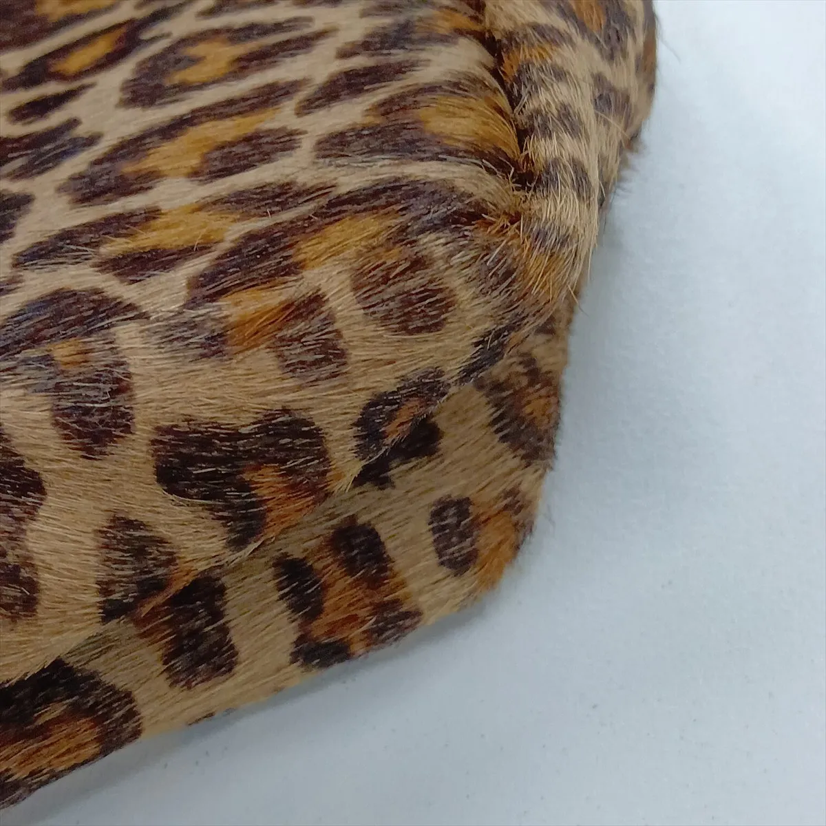 calfskin and leather shoulder bag, leopard print. — view 13