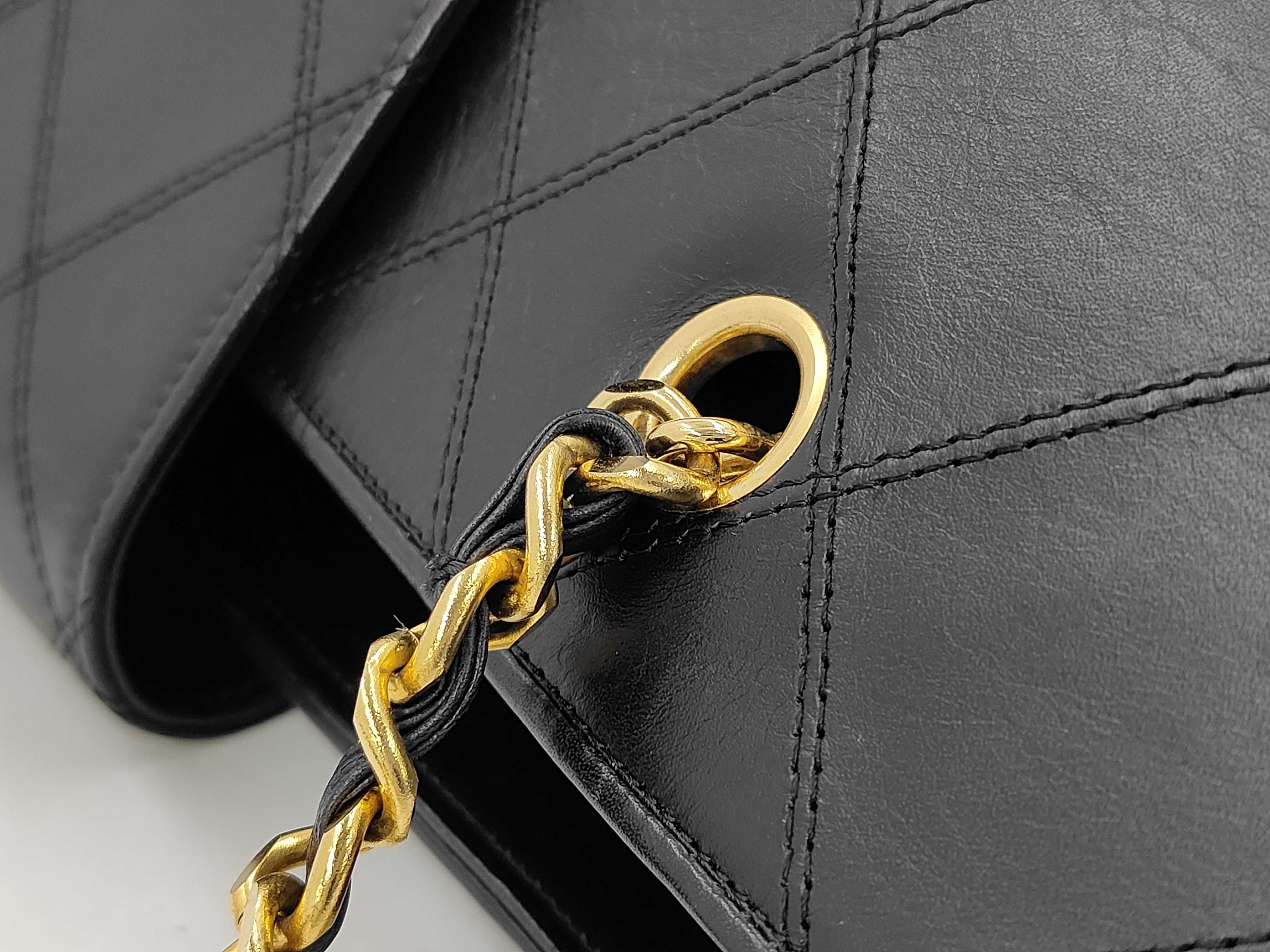 Supermodel Bicolore Gold Hardware Chain Tote Bag, Series 3, Black Tote Bag — view 5