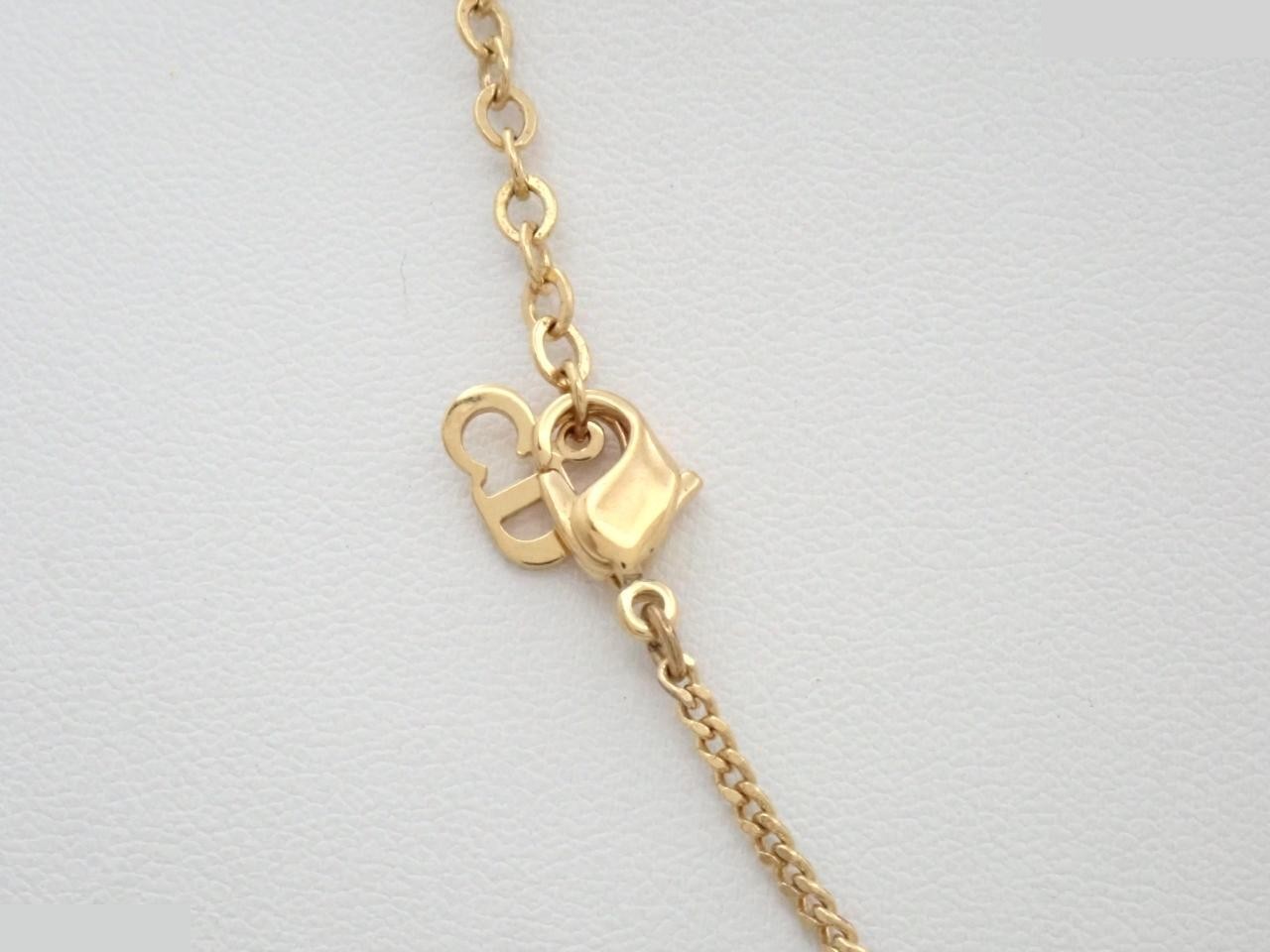 Other lines: Precious metals, necklaces, pendants, chains approximately 40cm long. — view 2