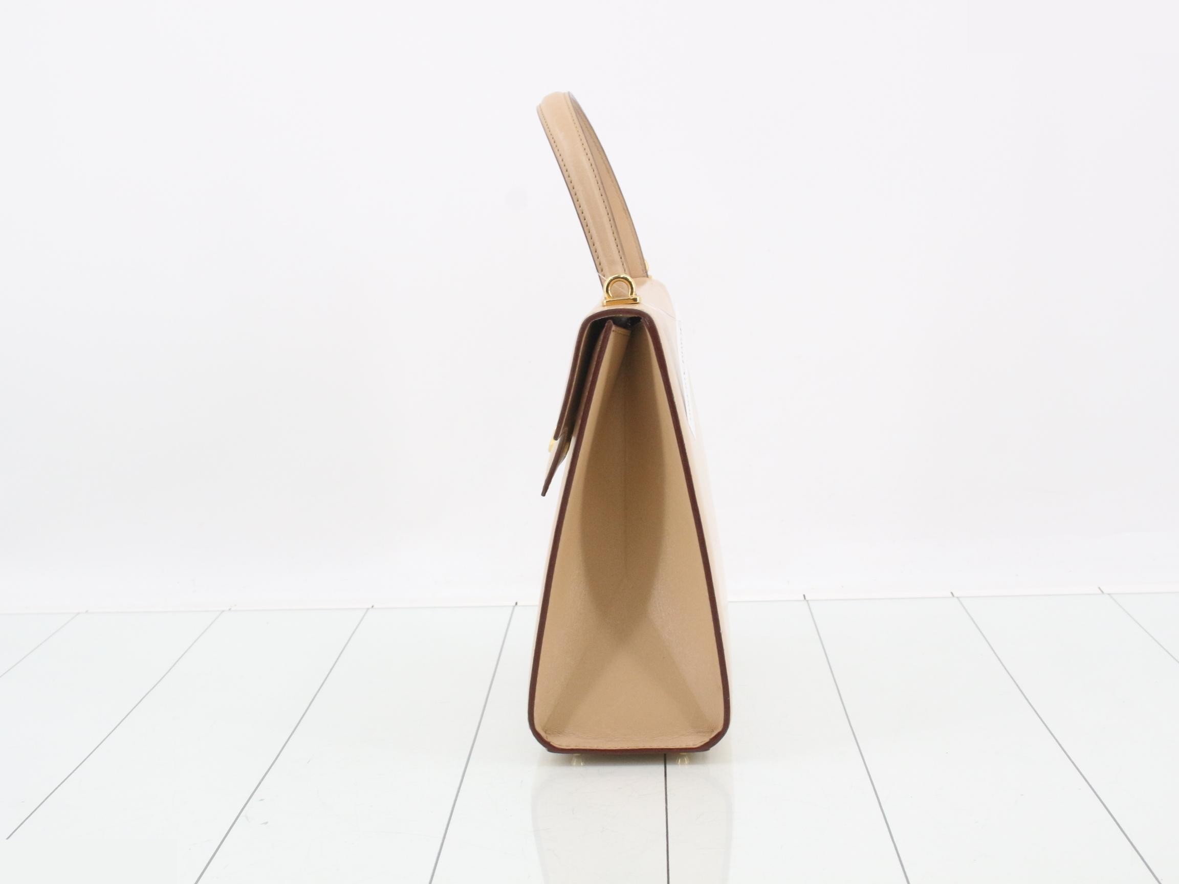 handbag — view 3