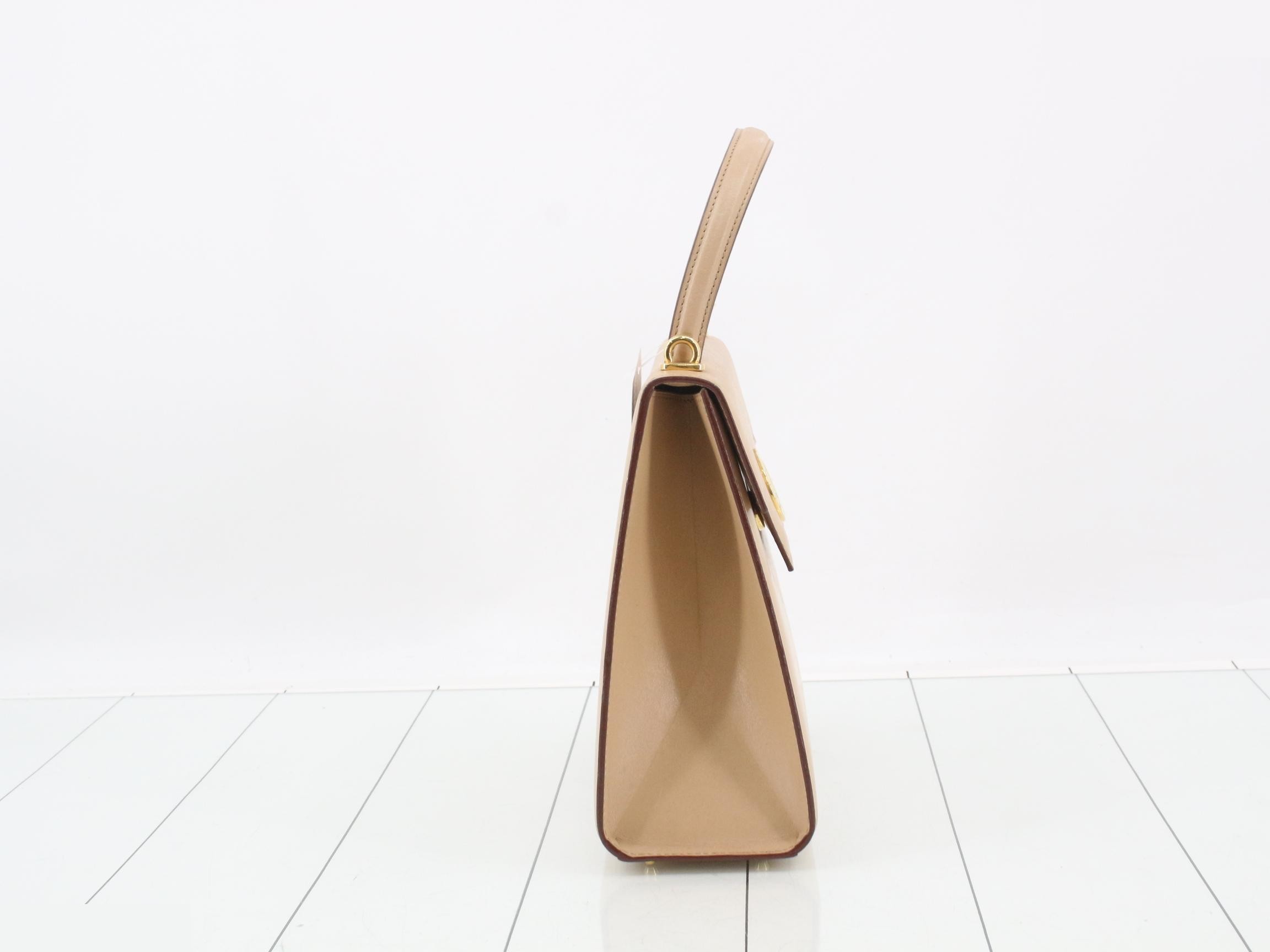 handbag — view 4