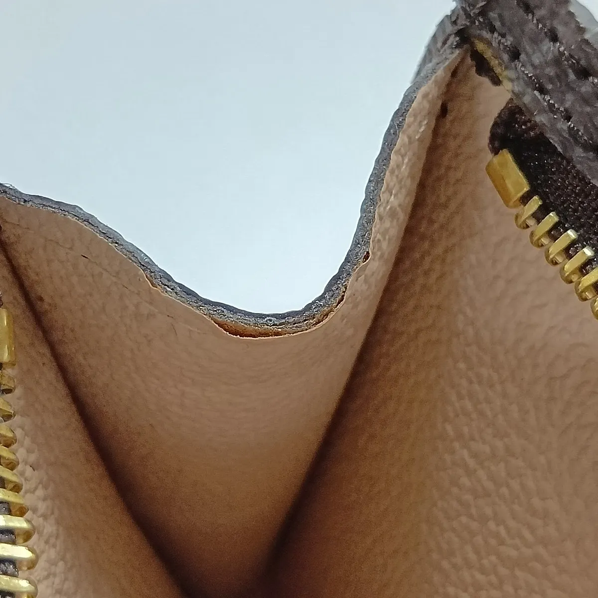 Monogram Bucket PM M42238 FL1001 Brown Pouch - Peeling — view 14