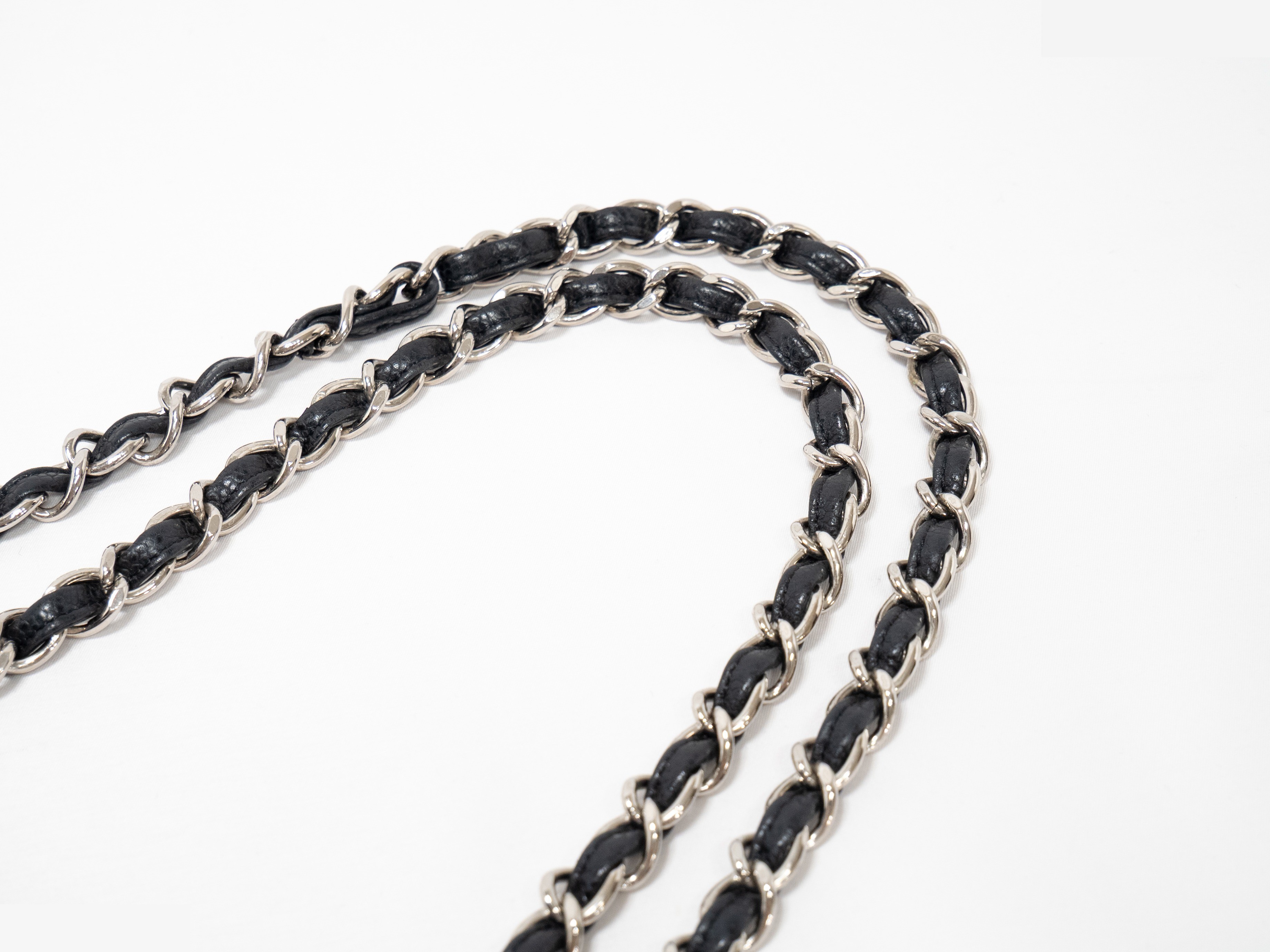 Large Matelassé Caviar Skin Seal Black — view 6