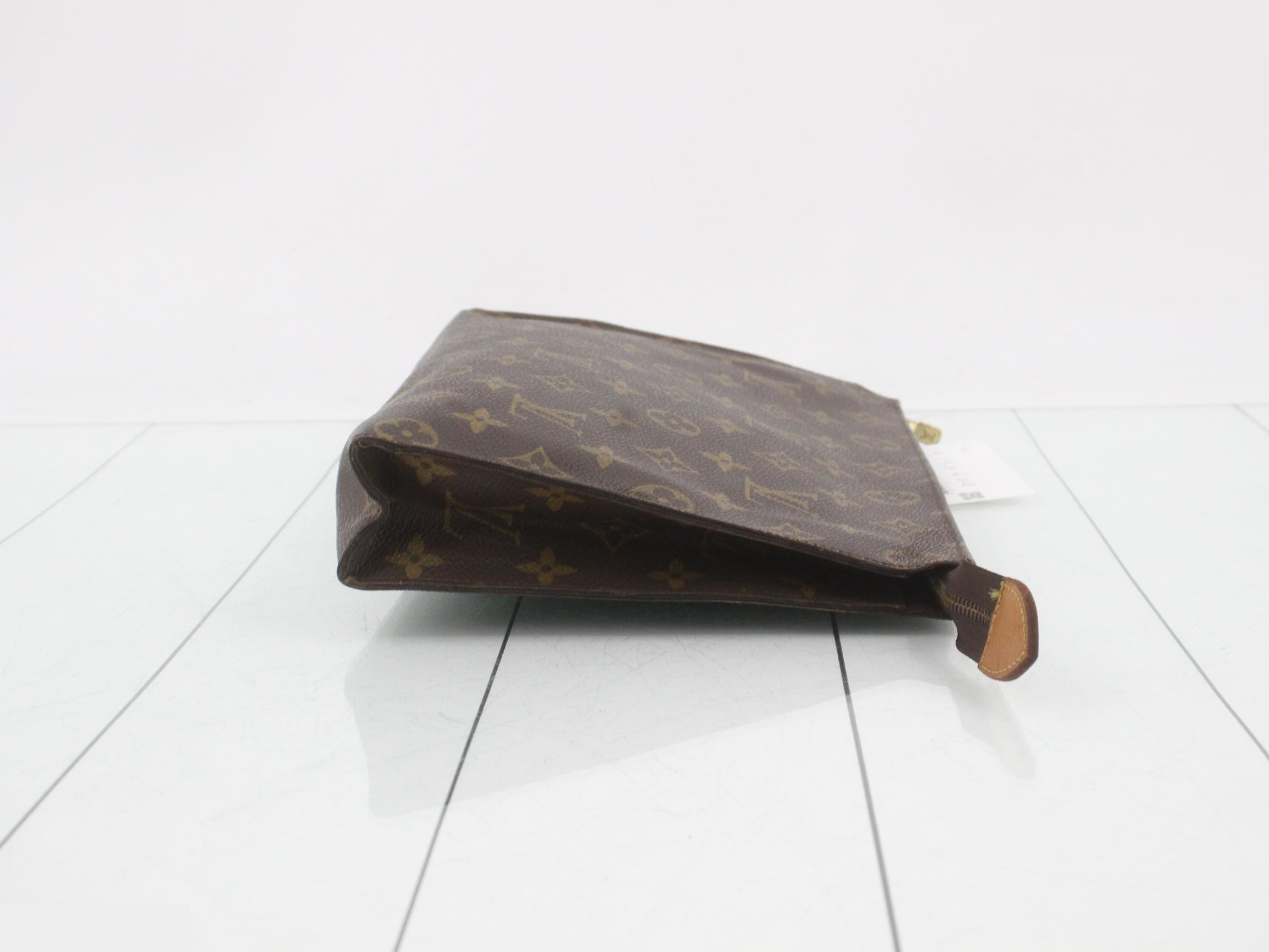 Pochette Toilette 26 Monogram M47542 — view 3